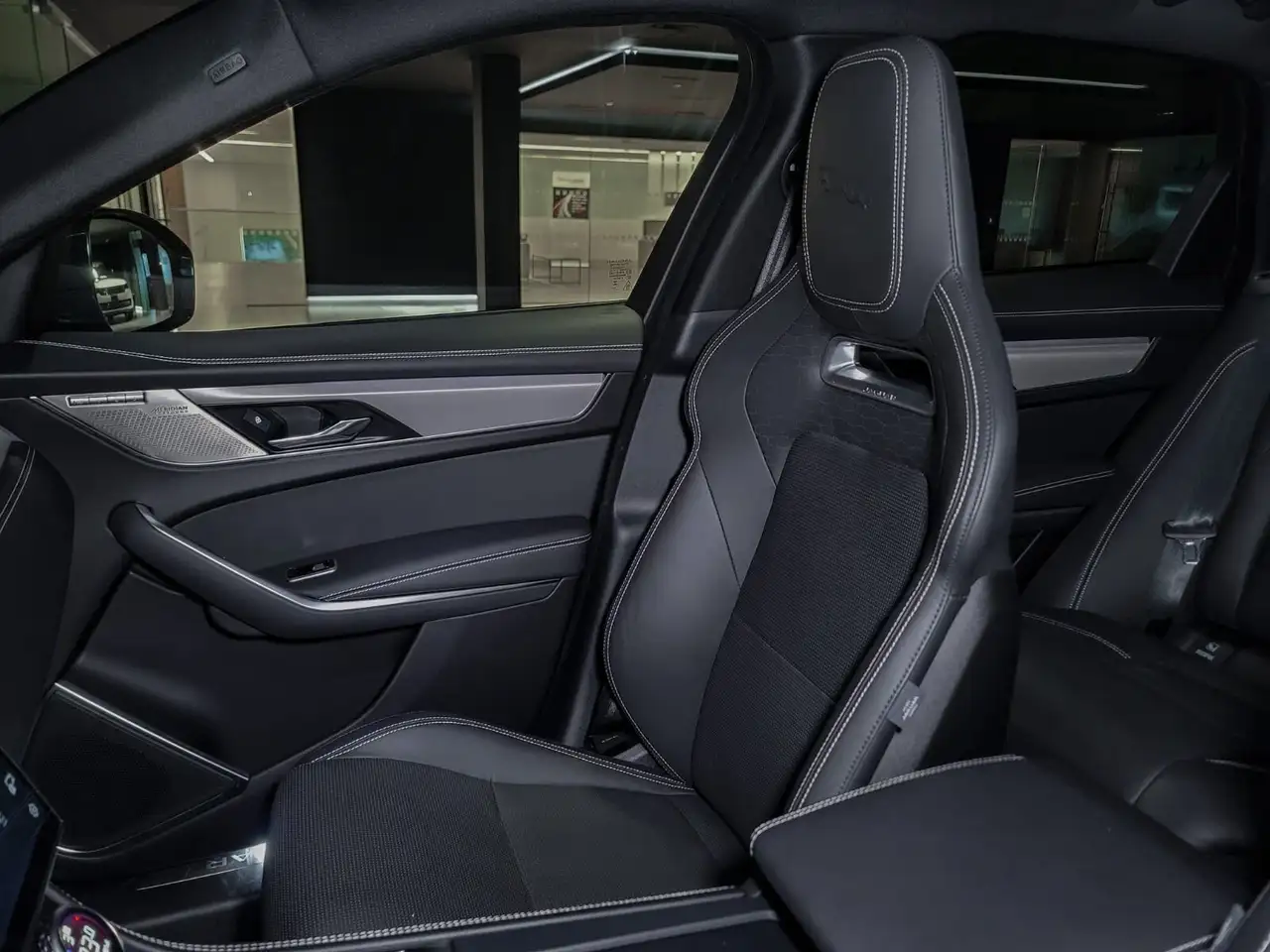 Jaguar F-Pace fotografie Jaguar F-Pace