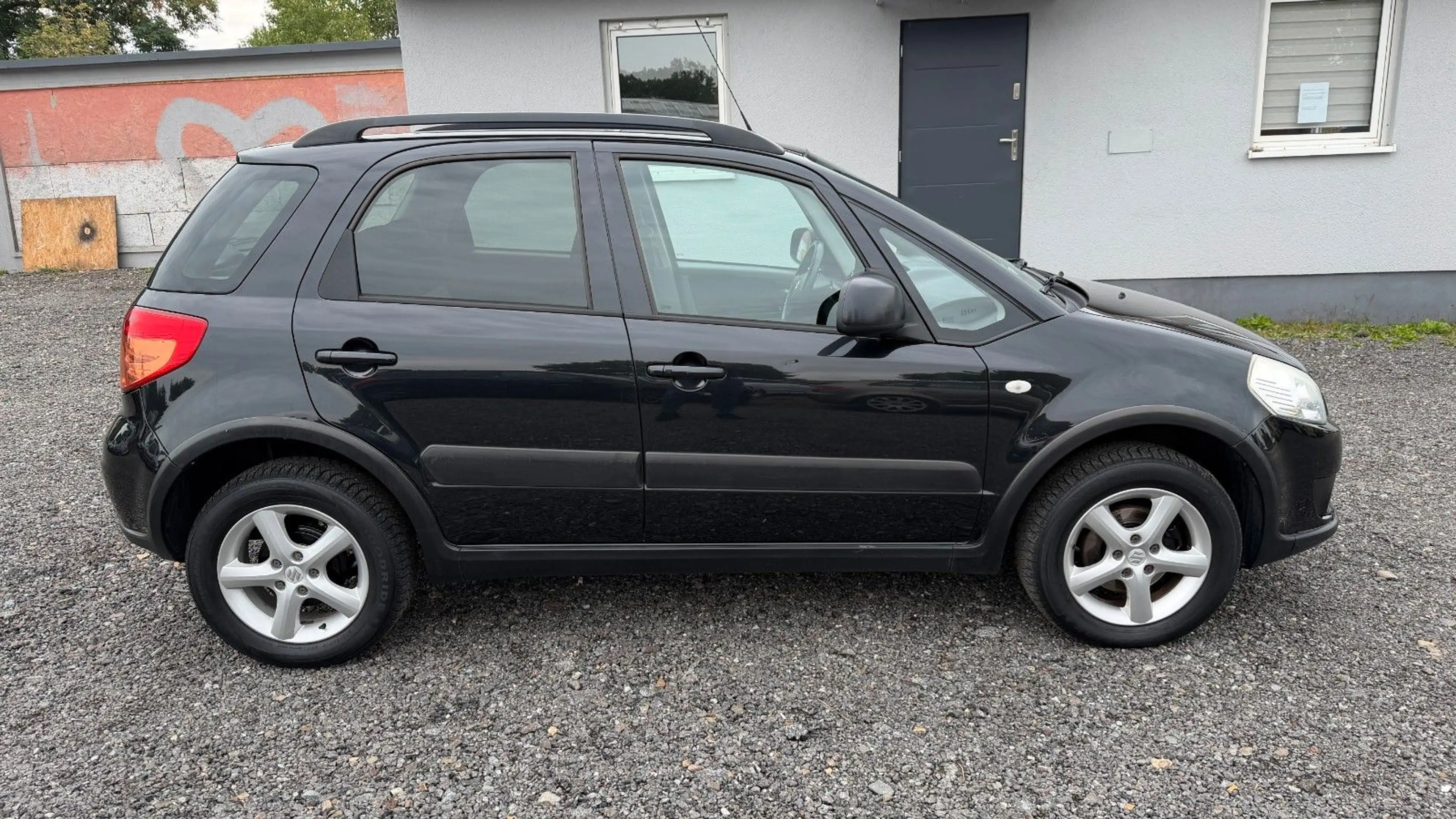 Suzuki SX4 Club Allrad Klima Navi Sitzheizung PDC — photo 5
