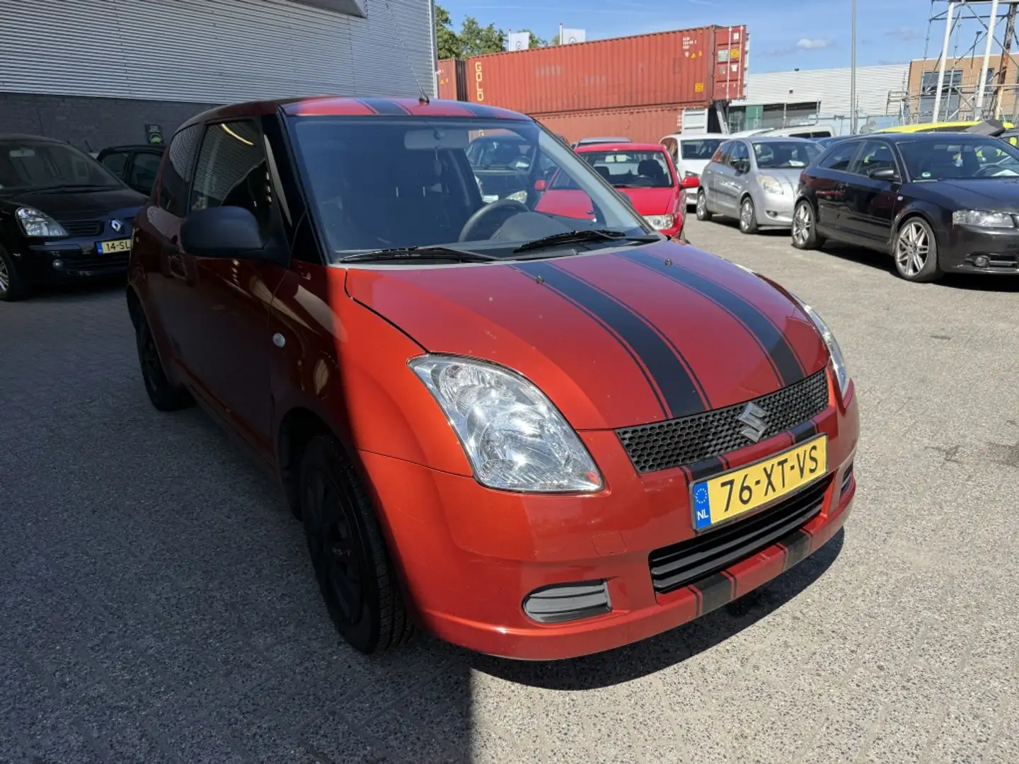 Suzuki Swift 1.3 GA Orange - 2