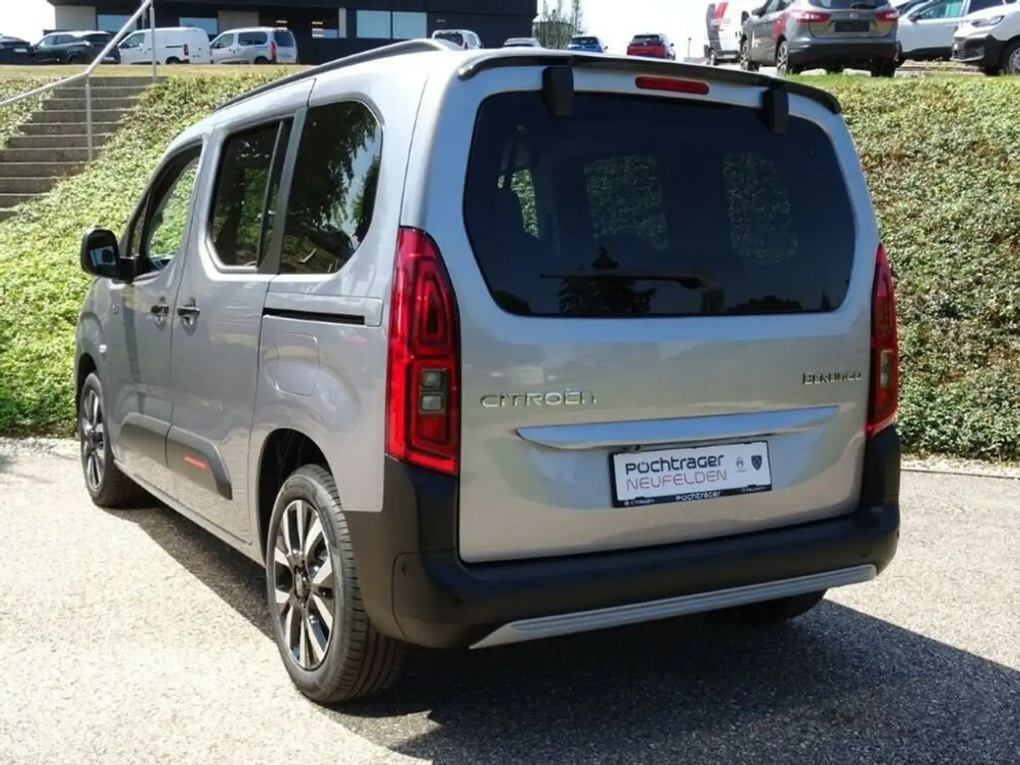Citroen Berlingo BHDi 130 Max M Aut., Glasdach, AHV, XTR Grau - 2