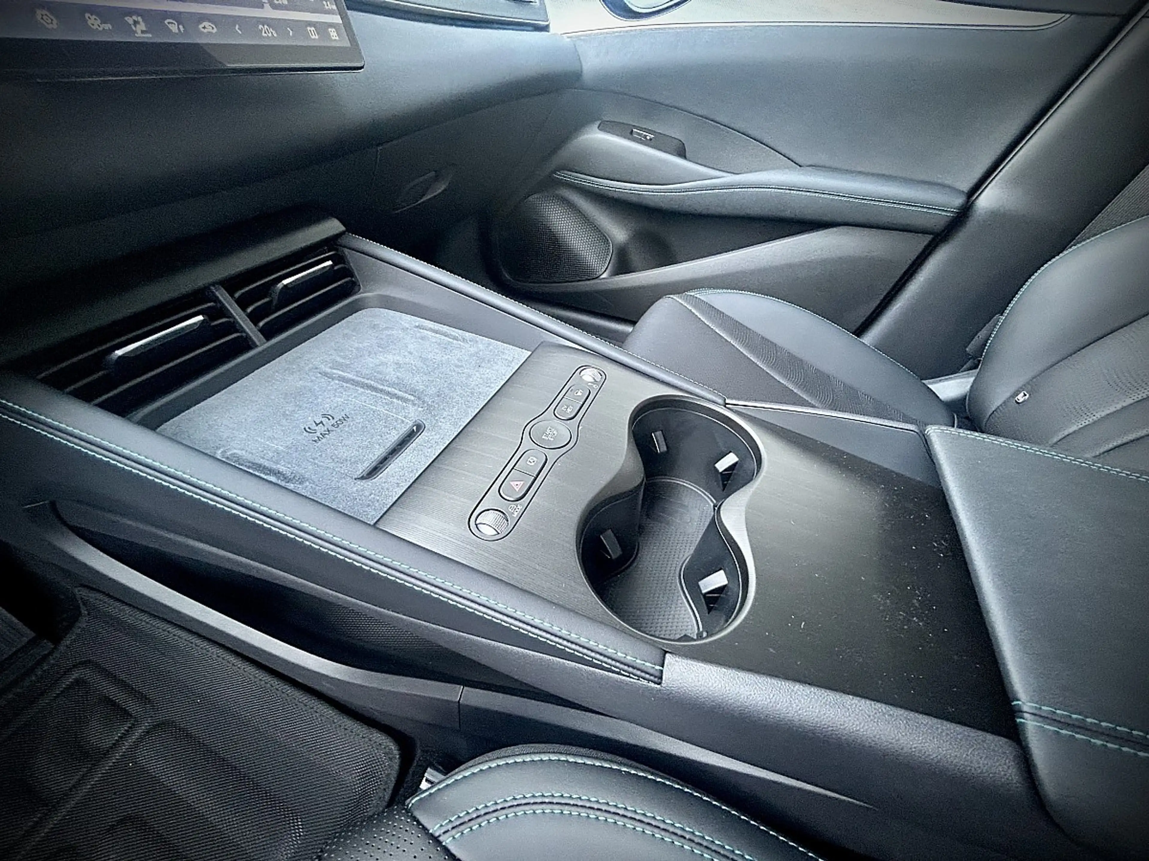BYD Seal 6 DM-i Touring Comfort Lite PHEV 19kWh 212PS WOW ... — photo 14