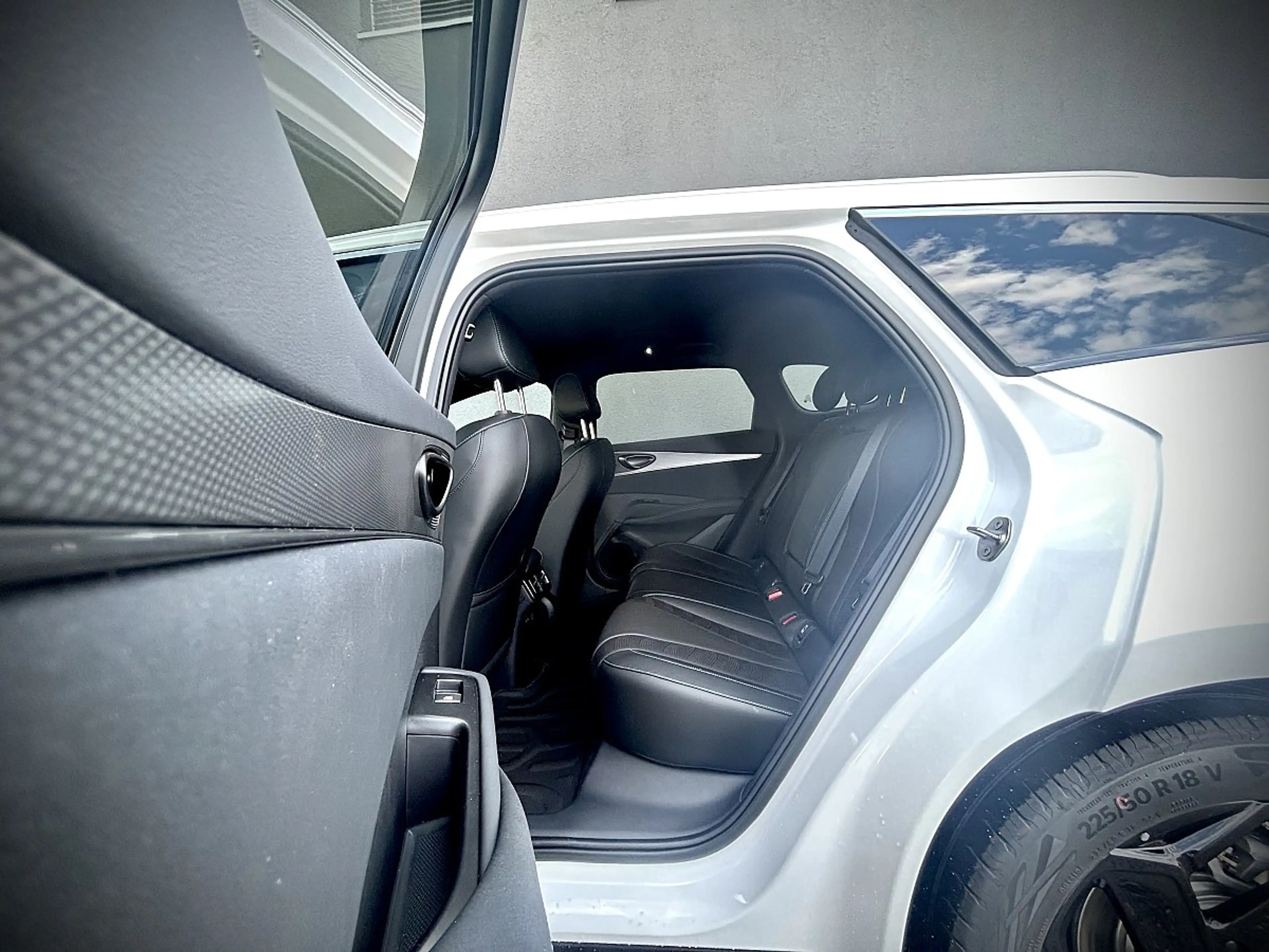 BYD Seal 6 DM-i Touring Comfort Lite PHEV 19kWh 212PS WOW ... — photo 8
