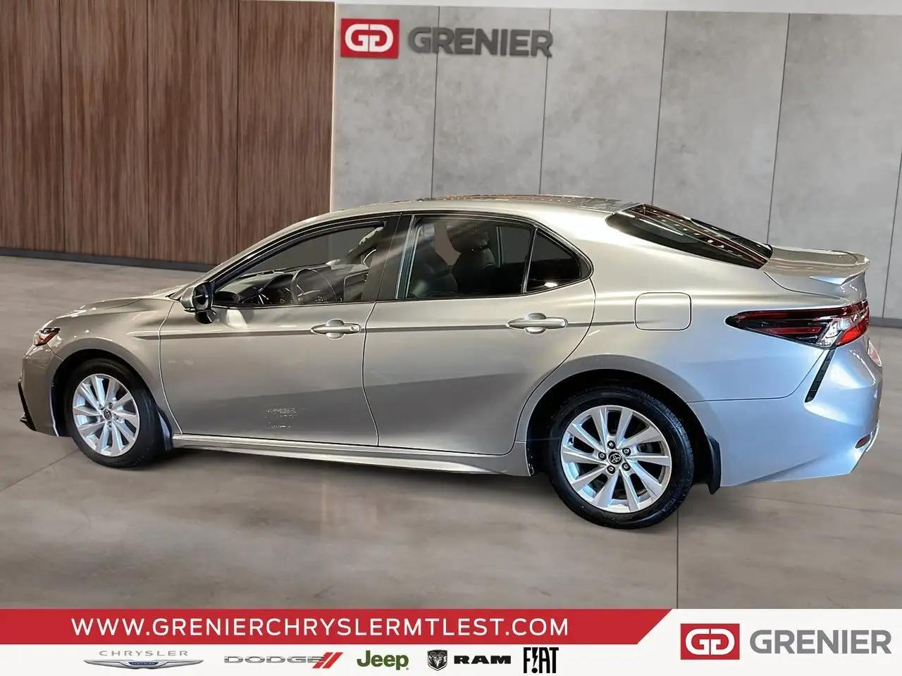Toyota Camry снимка Toyota Camry