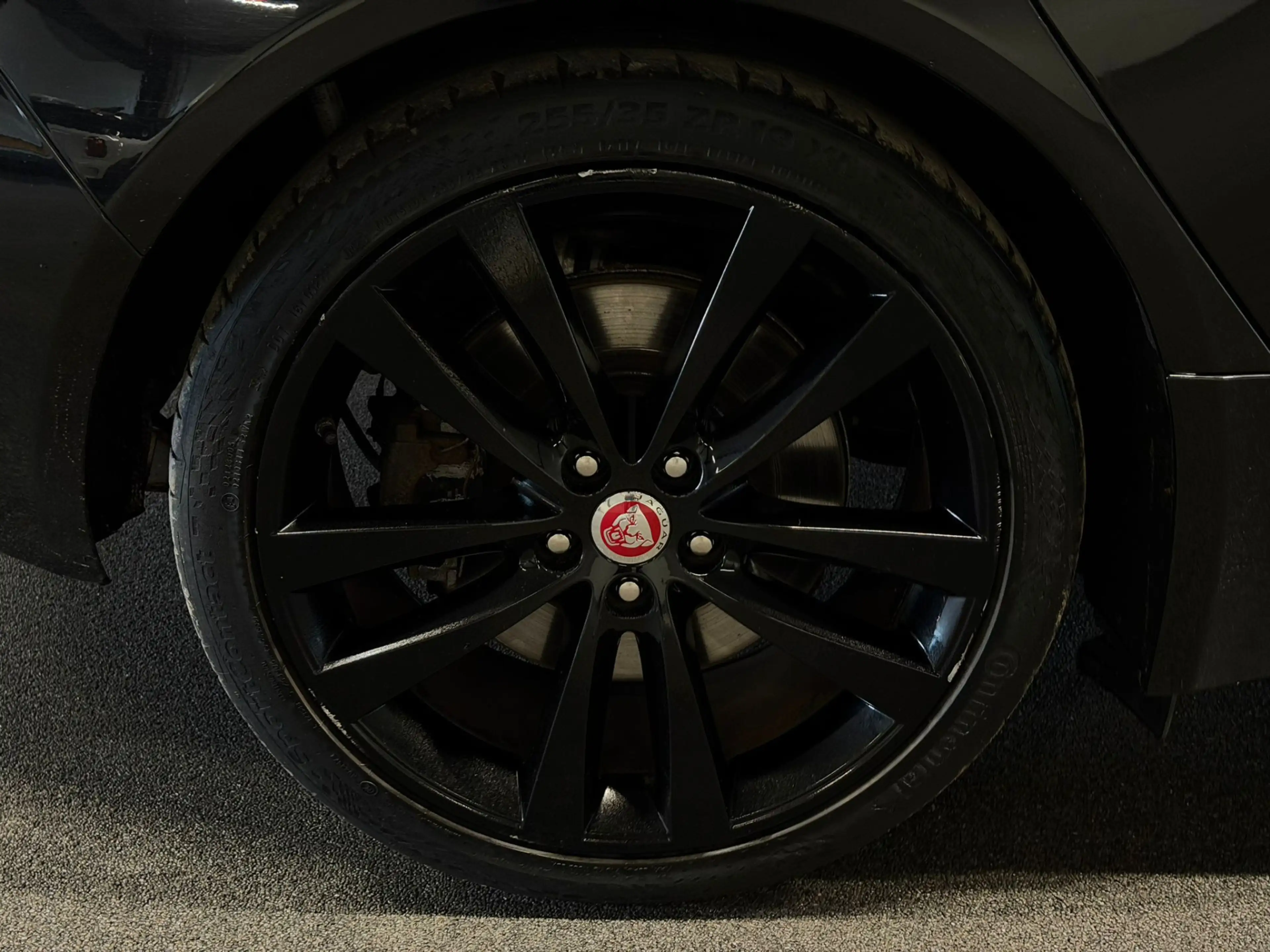 Jaguar XE 2.0 Portfolio HUD Leder NL Auto NAP — photo 13