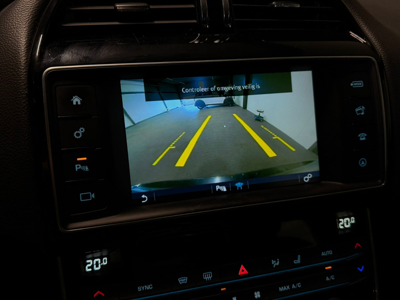 Jaguar XE 2.0 Portfolio HUD Leder NL Auto NAP — photo 19