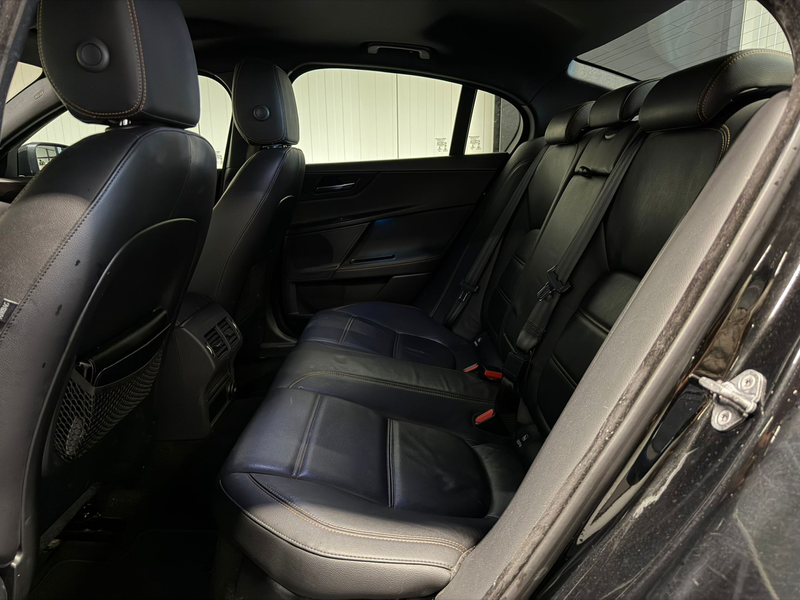 Jaguar XE 2.0 Portfolio HUD Leder NL Auto NAP — photo 20