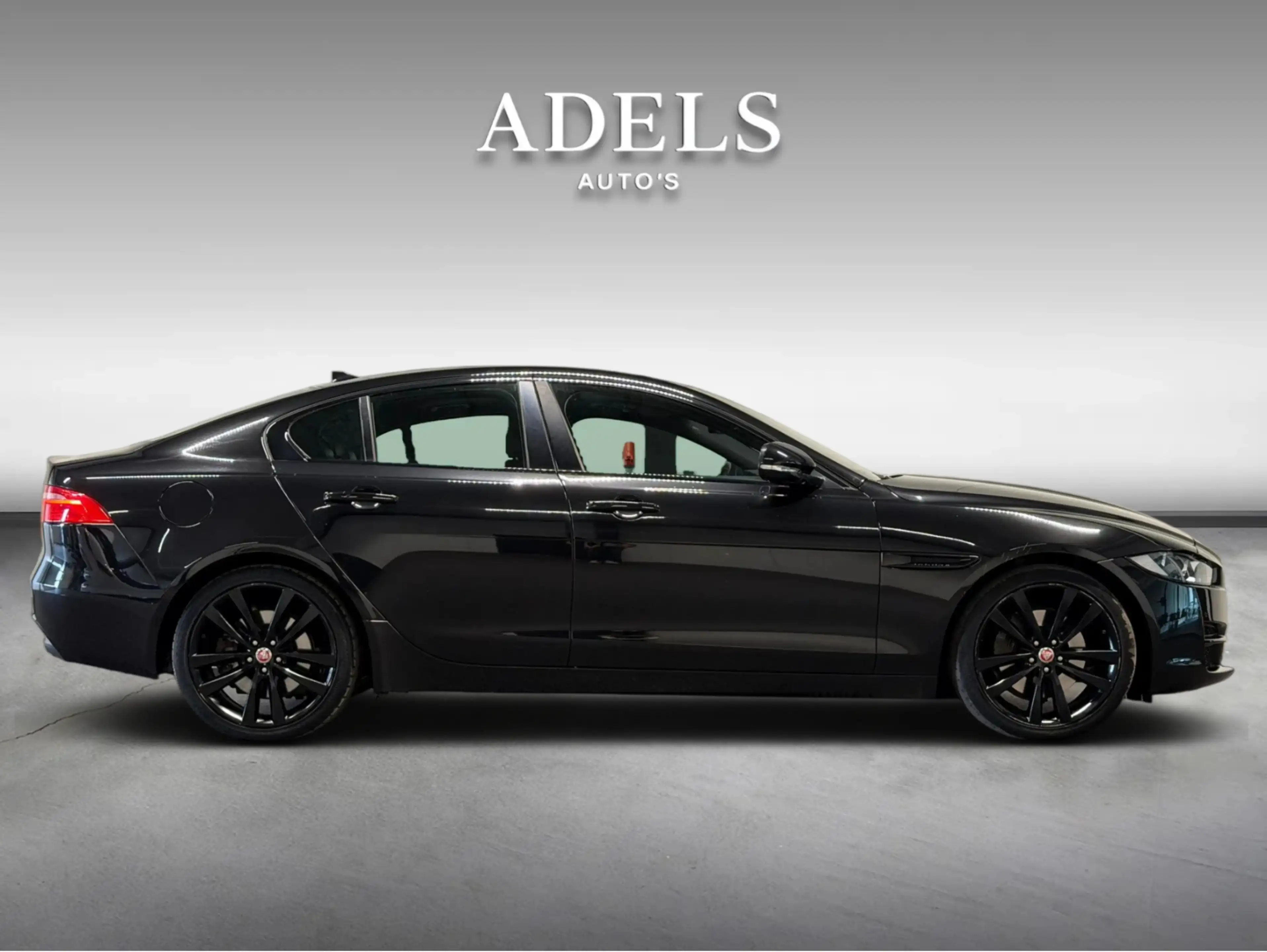 Jaguar XE 2.0 Portfolio HUD Leder NL Auto NAP — photo 7