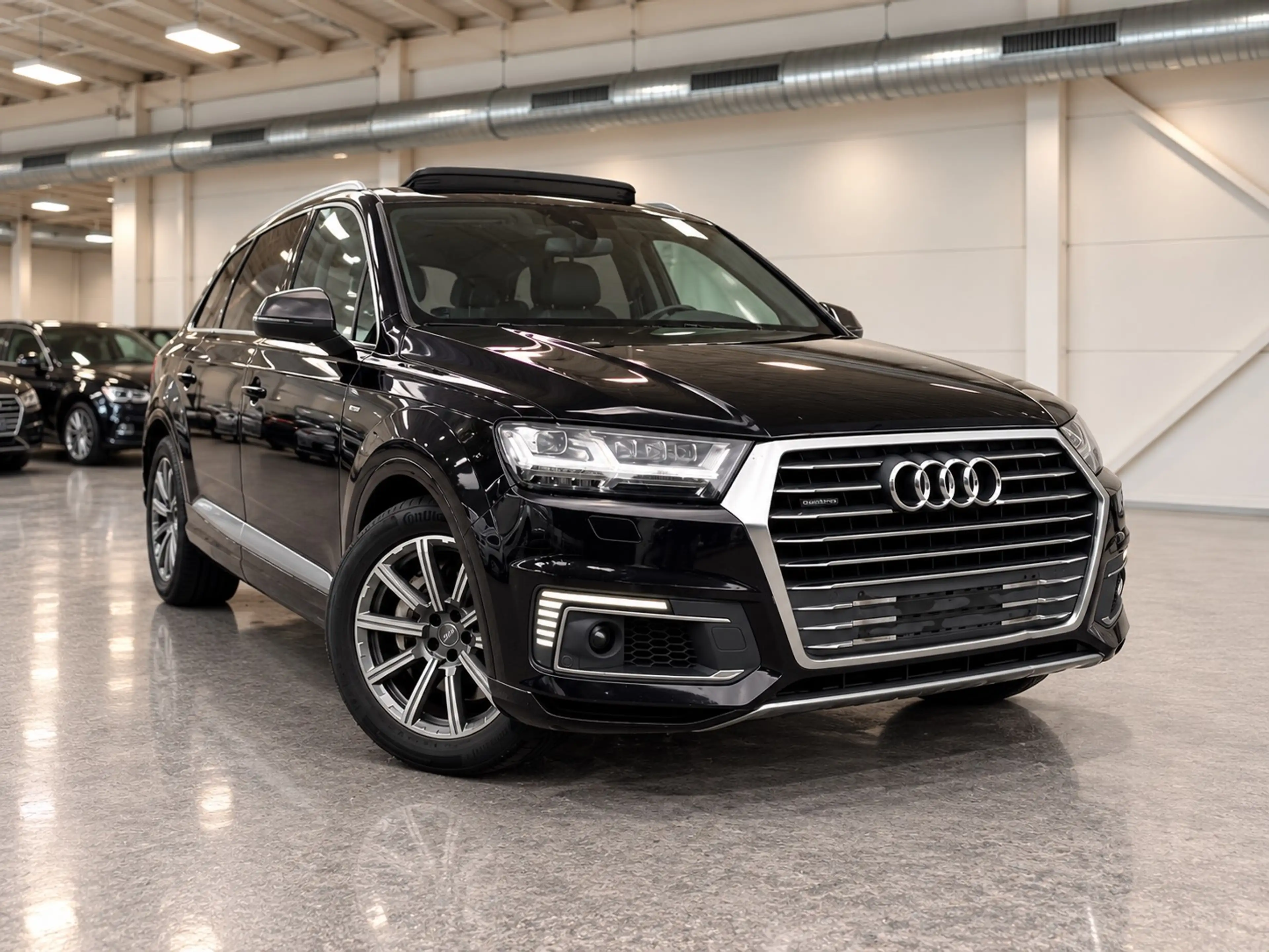 Audi Q7 e-tron 3.0 TDi V6 Quattro Tiptronic (275 kW) S LINE