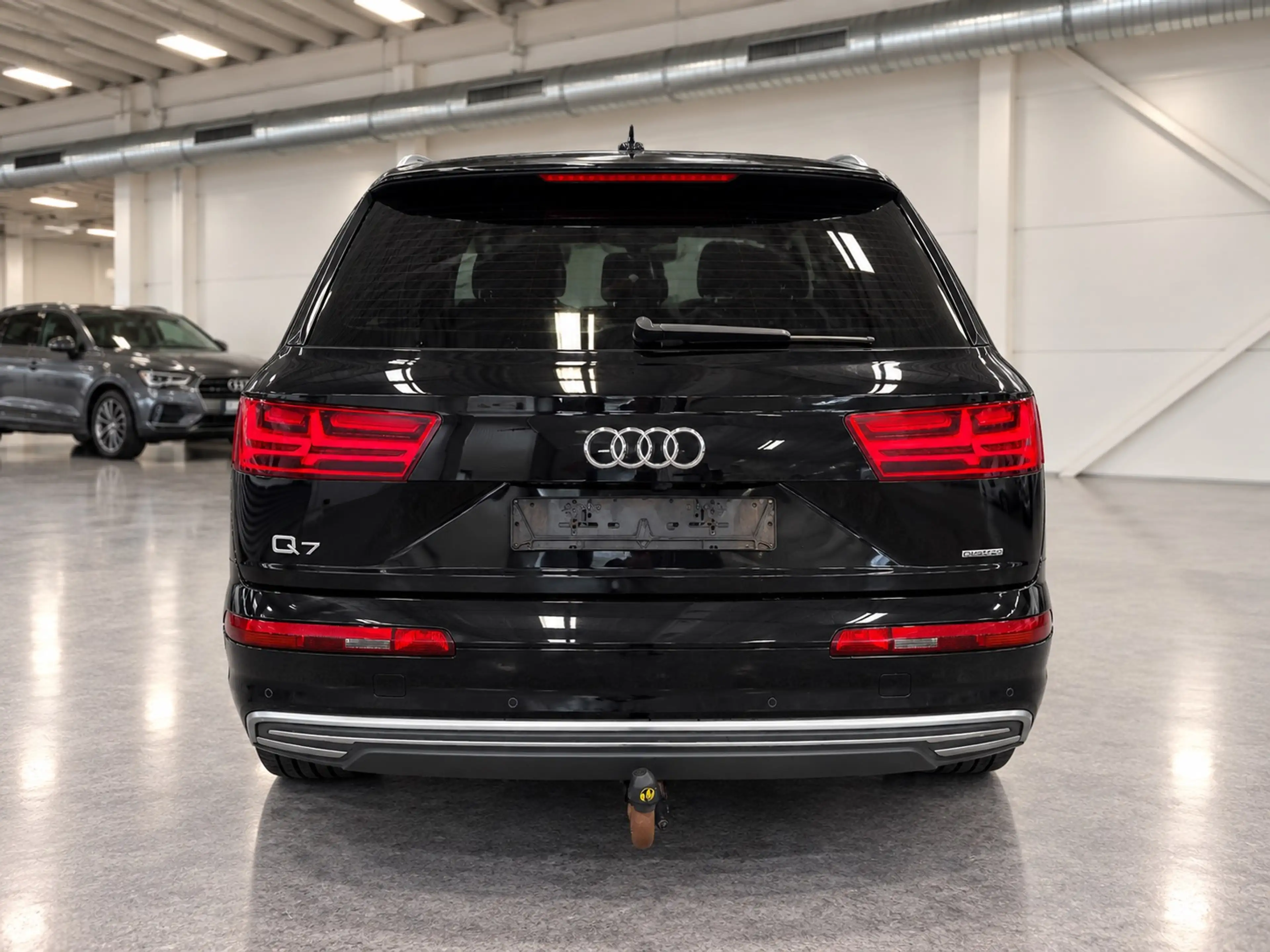 Audi Q7 e-tron 3.0 TDi V6 Quattro Tiptronic (275 kW) S LINE — photo 5
