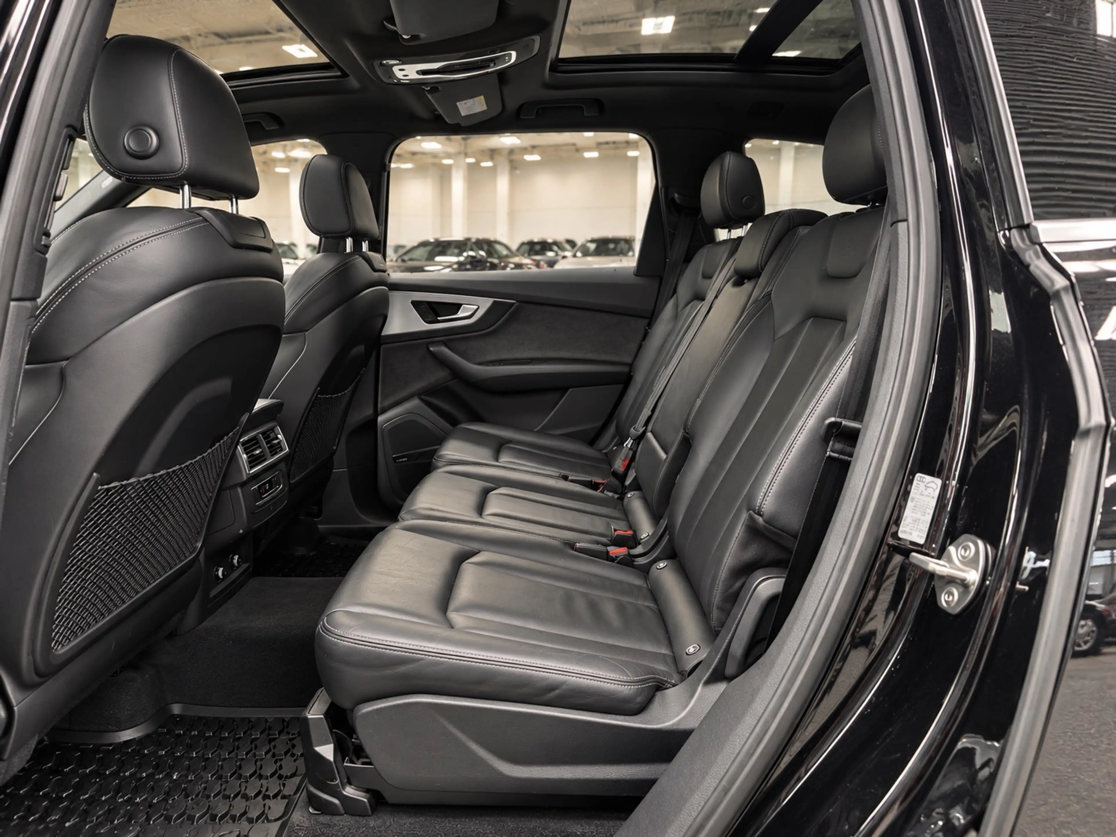 Audi Q7 e-tron 3.0 TDi V6 Quattro Tiptronic (275 kW) S LINE — photo 9
