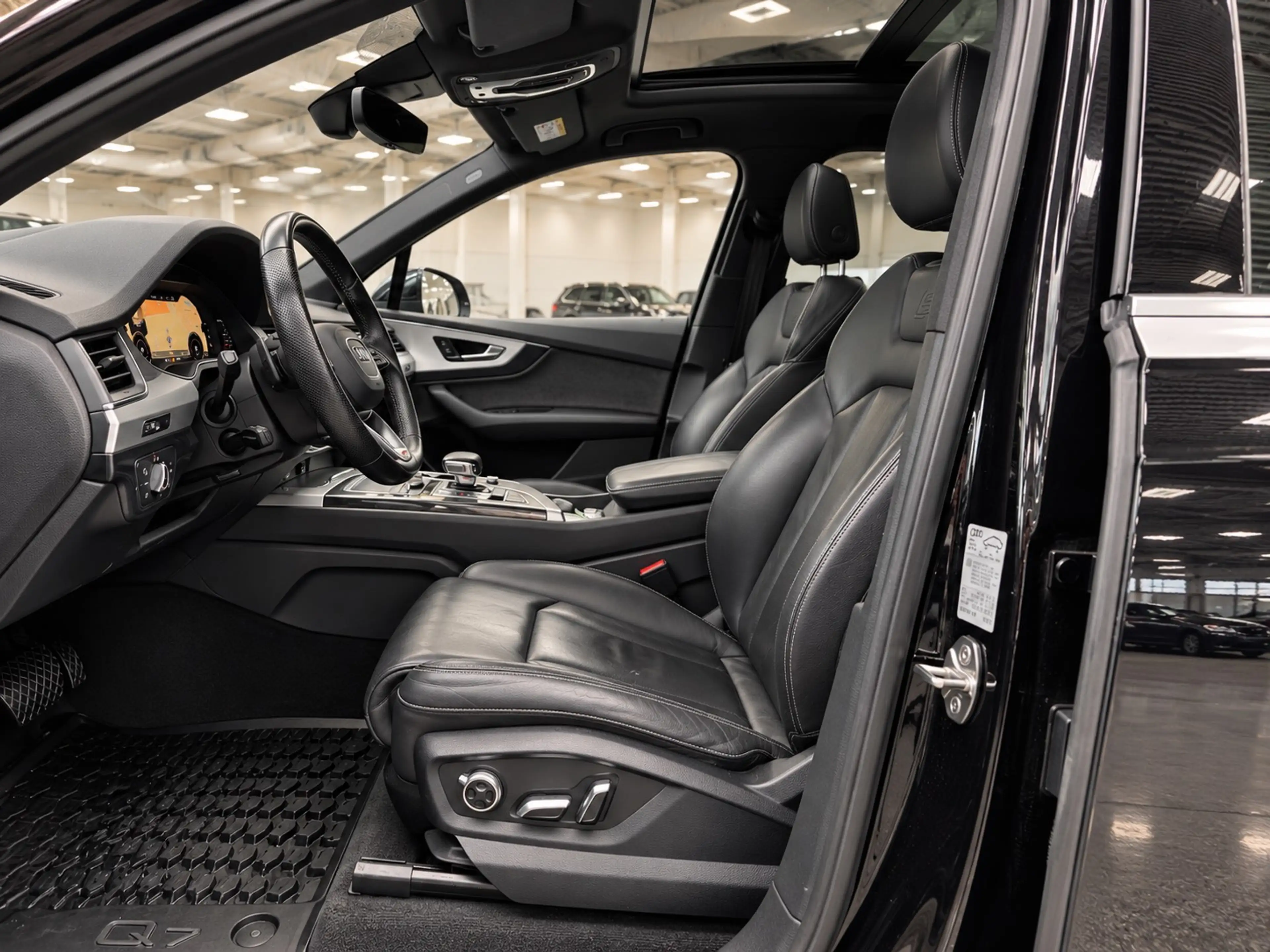 Audi Q7 e-tron 3.0 TDi V6 Quattro Tiptronic (275 kW) S LINE — photo 8