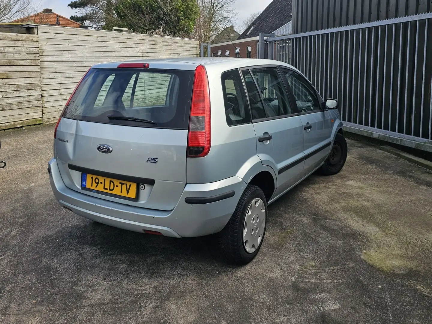 Ford Fusion 1.6-16V First Edition Blauw - 2