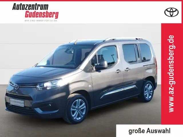 Toyota Proace City Verso Team Deutschland VERSO L1 5 TÜRIG, 1,2 L TUR