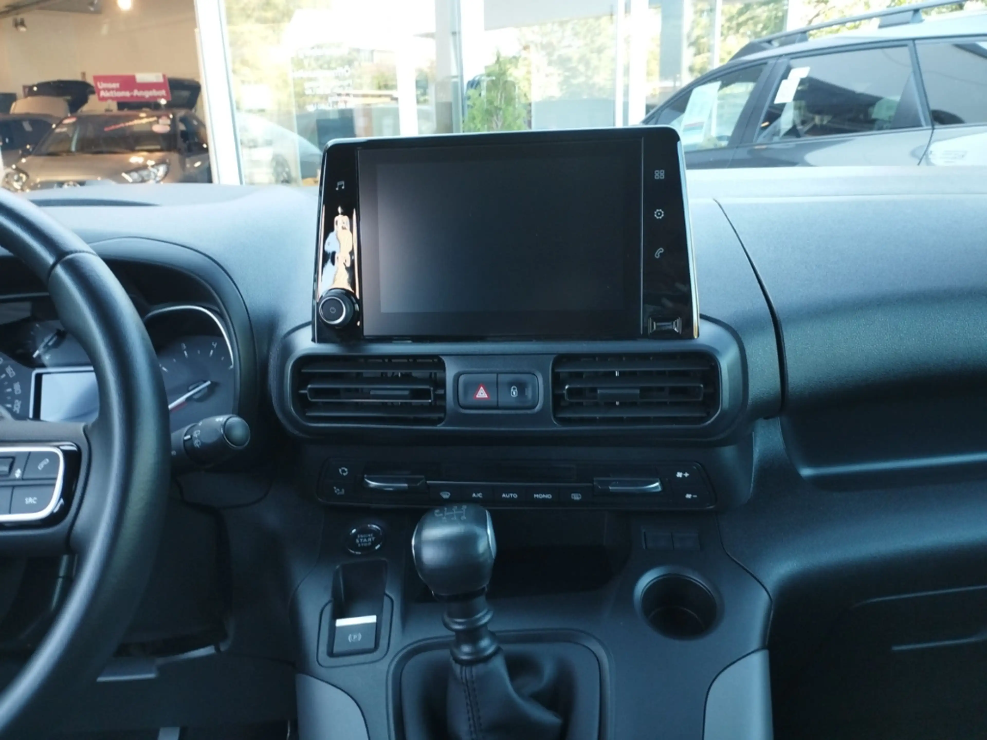 Toyota Proace City Verso Team Deutschland VERSO L1 5-TÜRIG, 1,2-L-TUR — photo 13