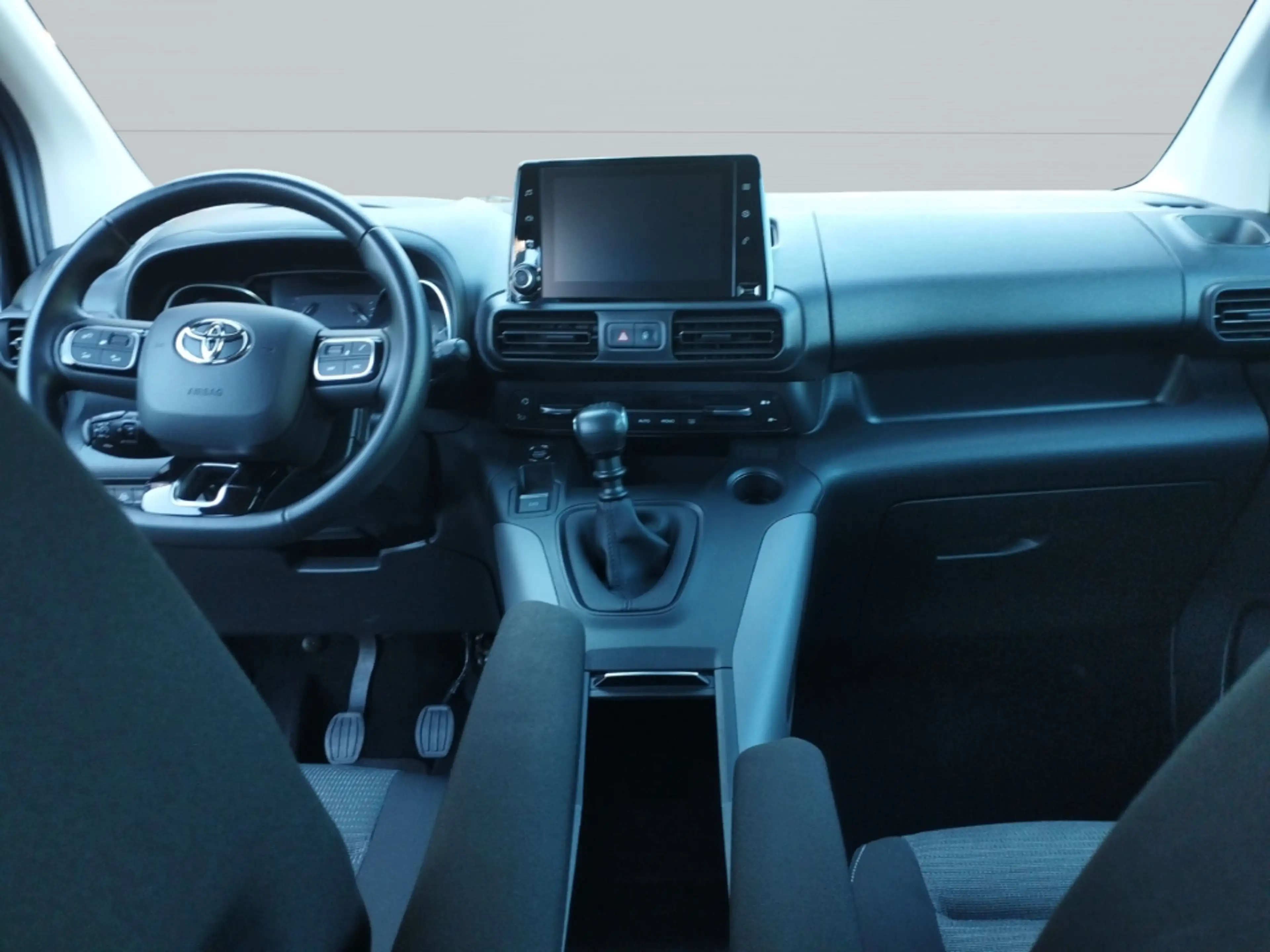 Toyota Proace City Verso Team Deutschland VERSO L1 5-TÜRIG, 1,2-L-TUR — photo 11