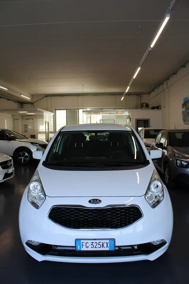 Kia Venga Venga 1.4 crdi Cool 90cv E6 Weiß - 2