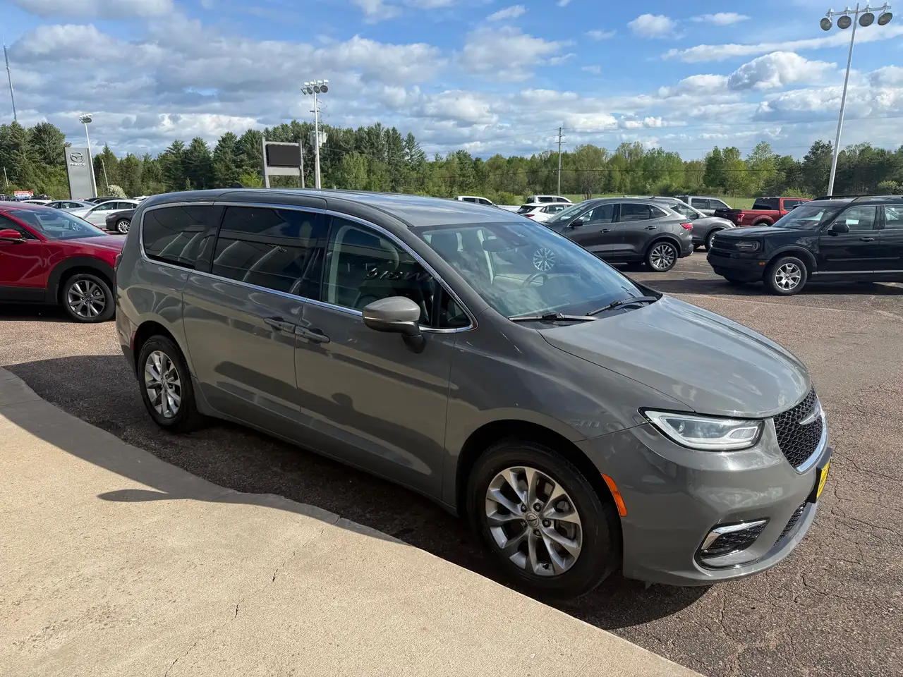 Chrysler Pacifica photo Chrysler Pacifica