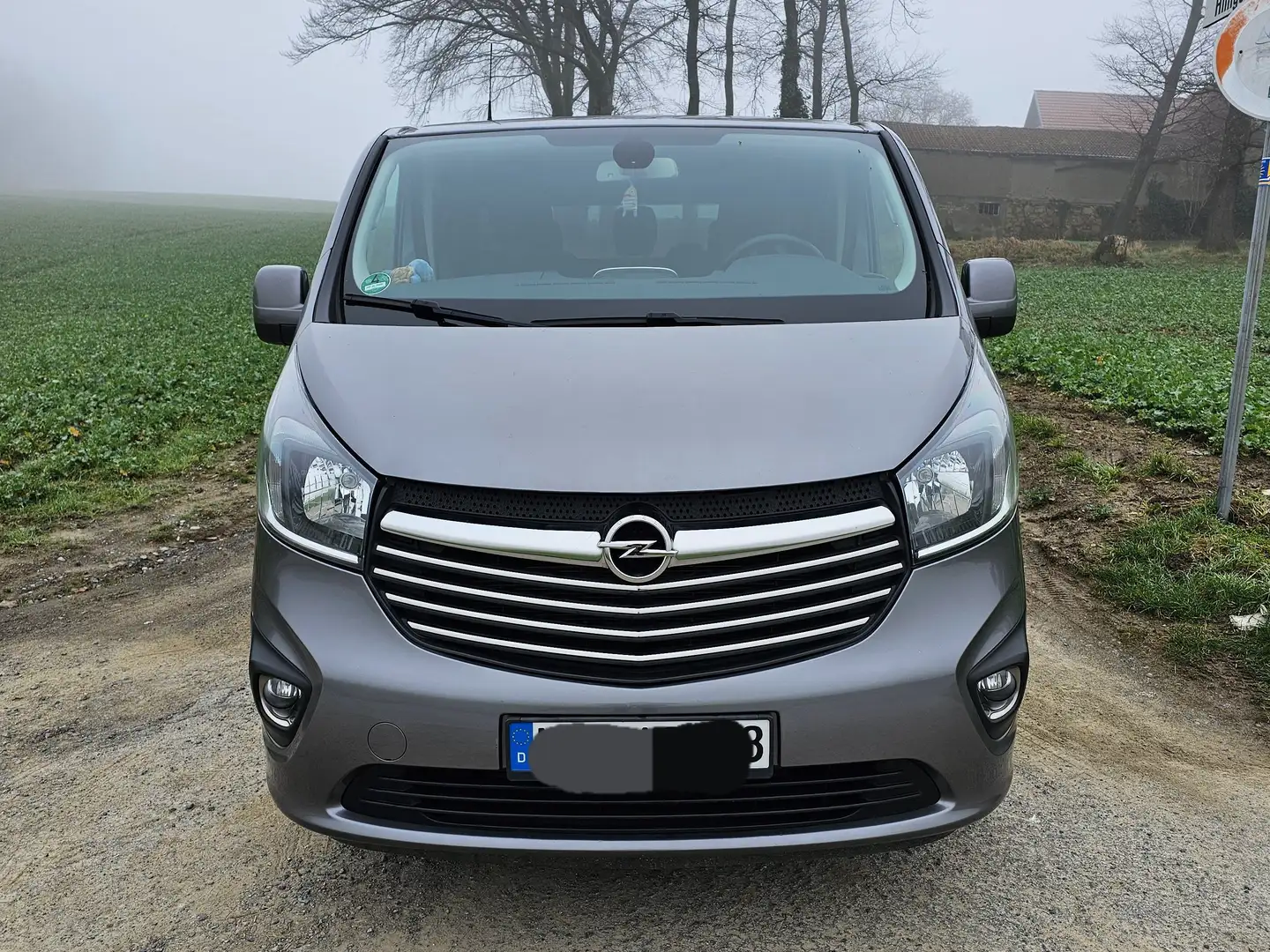 Opel Vivaro 1.6 D L2H1 Grau - 1