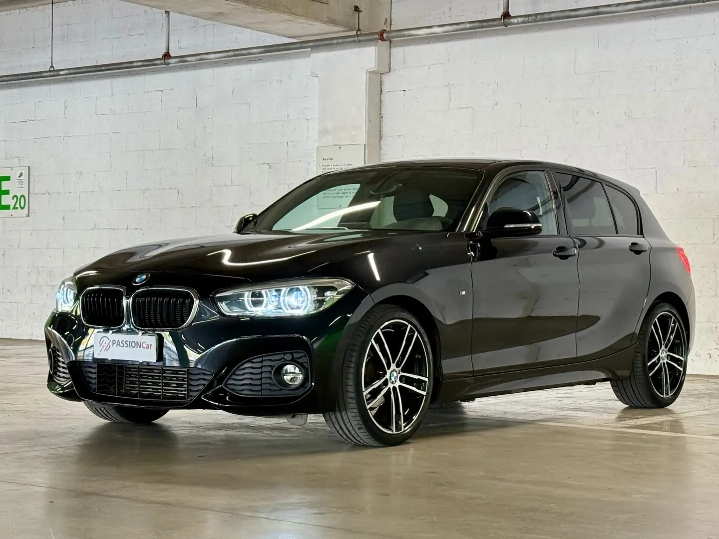 BMW 114 Serie 1 F/20-21 2019 114d Msport 5p Nero - 1