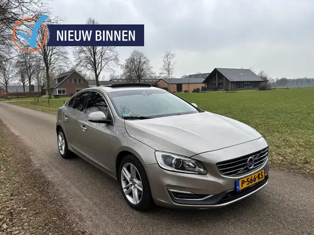 Volvo S60 2.0 T5 Summum | Schuif-/Kanteldak | Leder | Stoelv