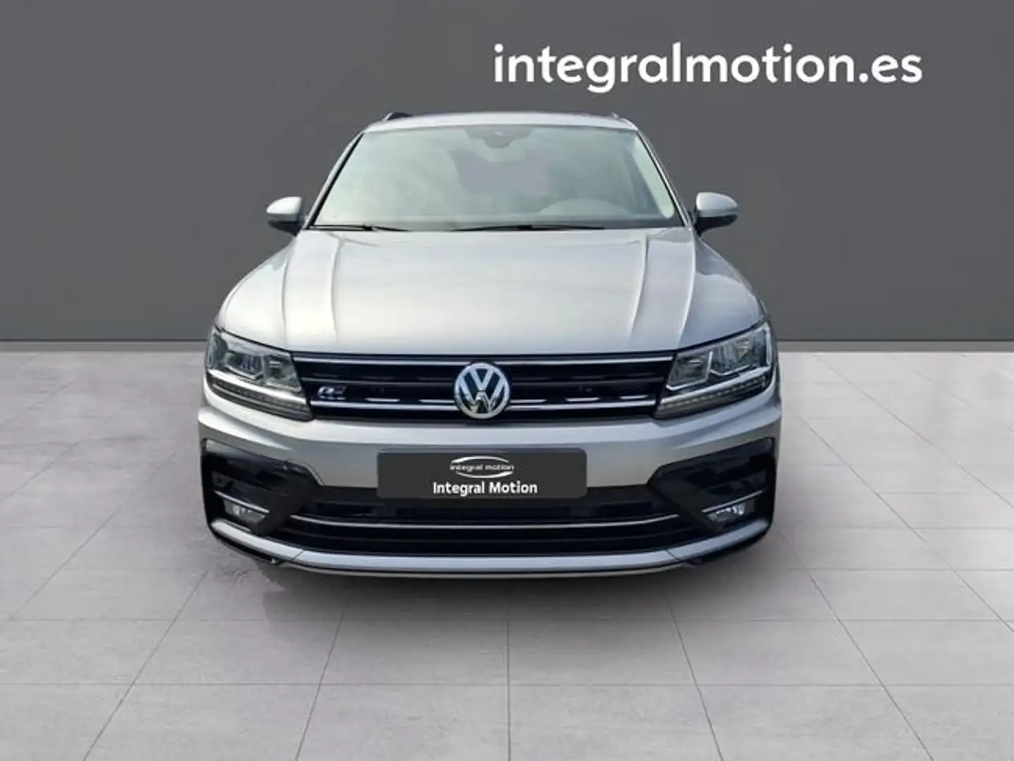 Volkswagen Tiguan 2.0TDI Advance 4Motion DSG 110kW Gris - 2