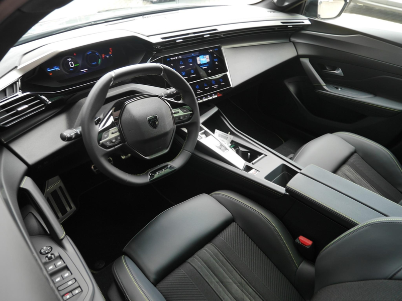Peugeot 408 e-408 GT 58 kWh | Stoel en stuurverwarming | Panor — photo 9