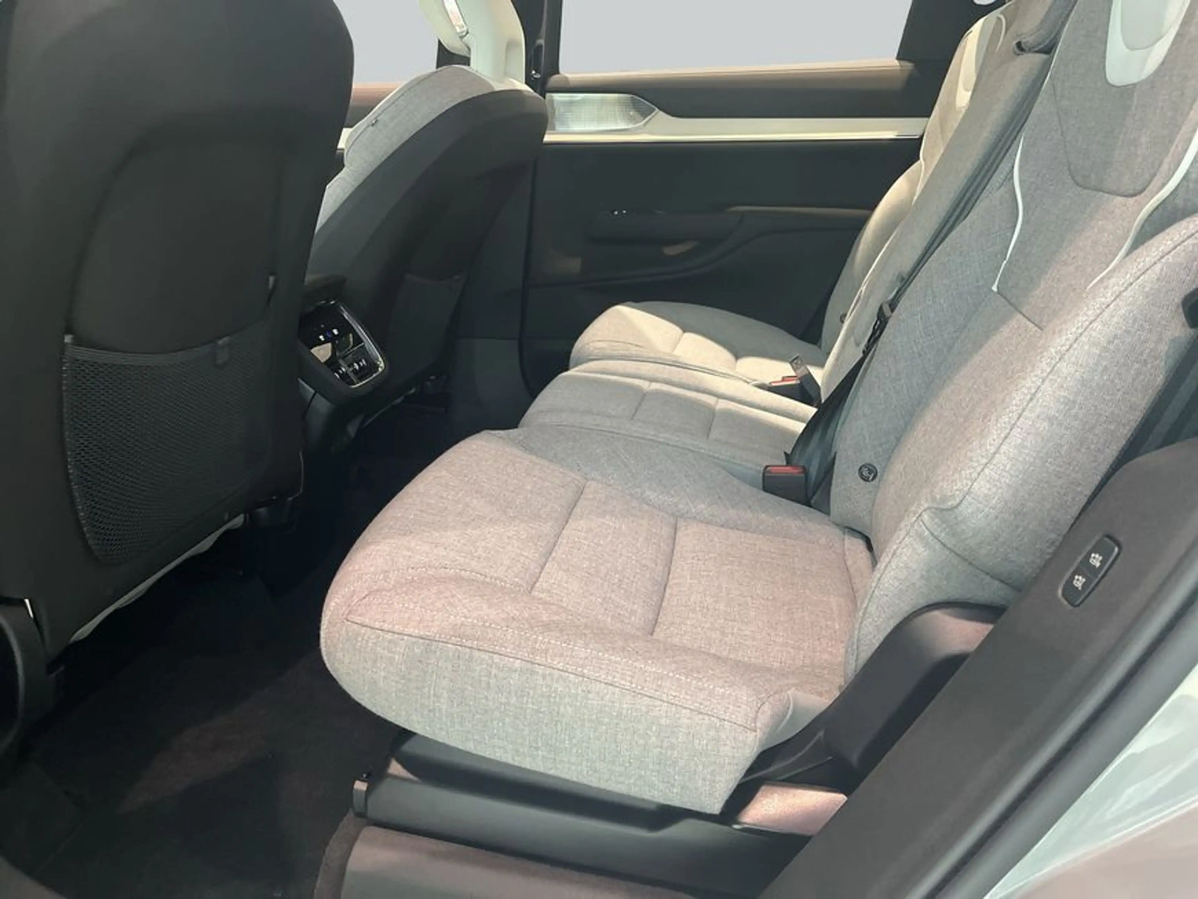 Volvo EX90 Twin Motor AWD Ultra (7-Sitzer) — photo 11