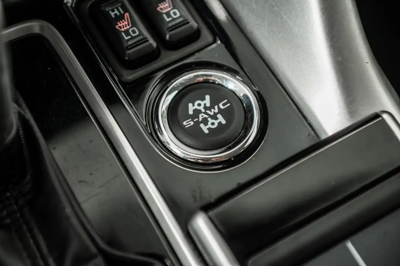 Mitsubishi Eclipse Cross снимка Mitsubishi Eclipse Cross