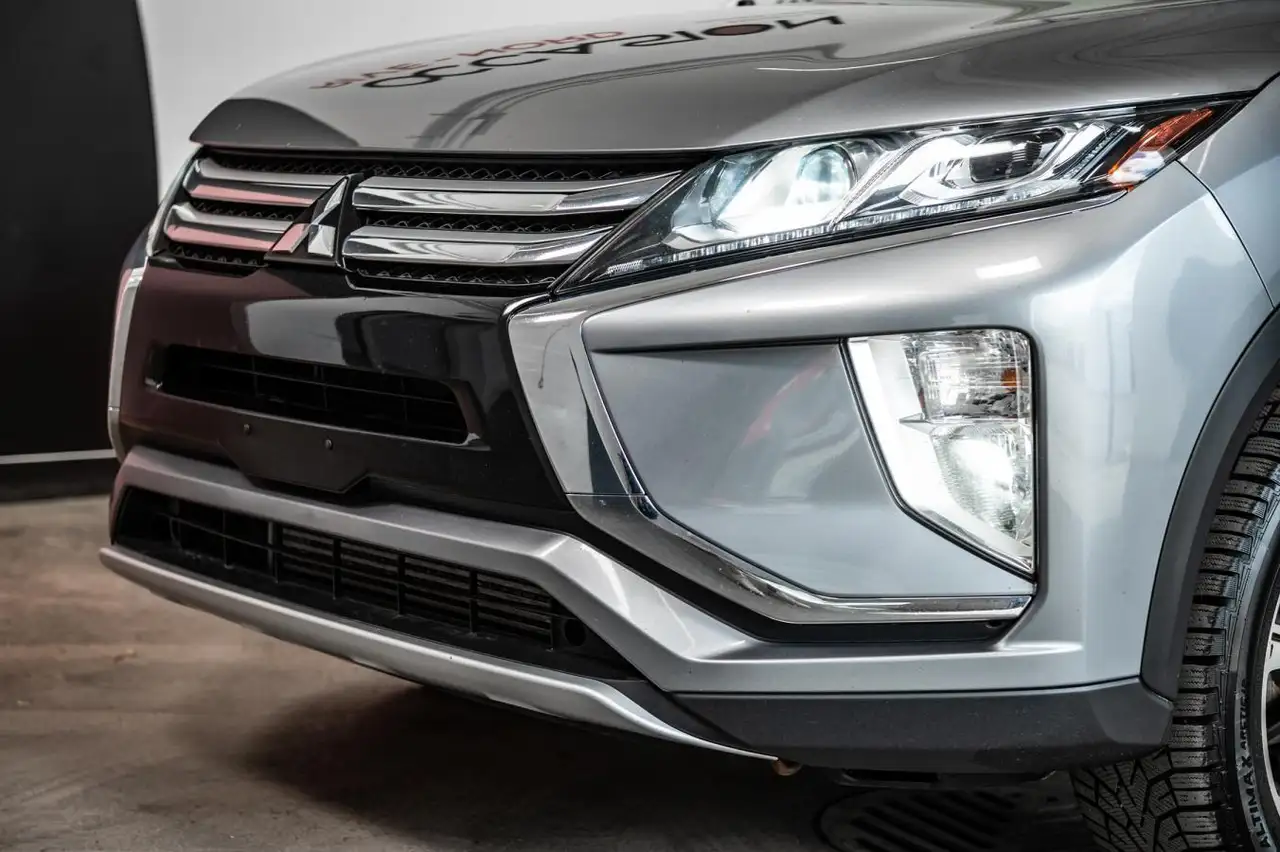 Mitsubishi Eclipse Cross снимка Mitsubishi Eclipse Cross