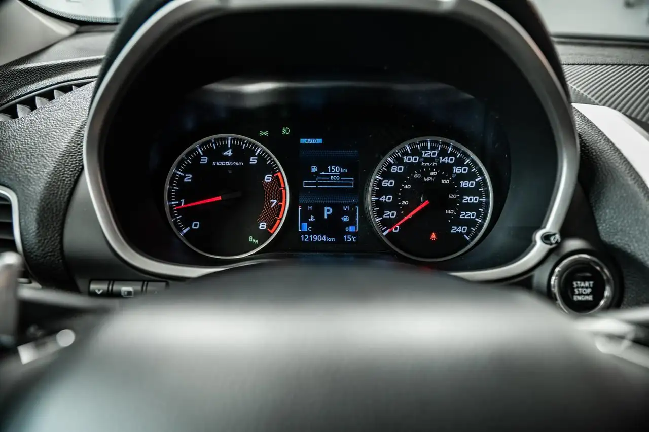 Mitsubishi Eclipse Cross снимка Mitsubishi Eclipse Cross