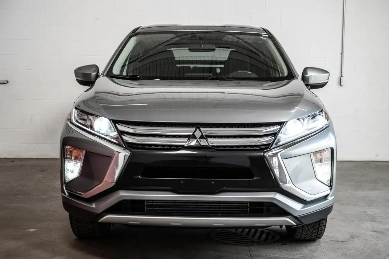 Mitsubishi Eclipse Cross снимка Mitsubishi Eclipse Cross