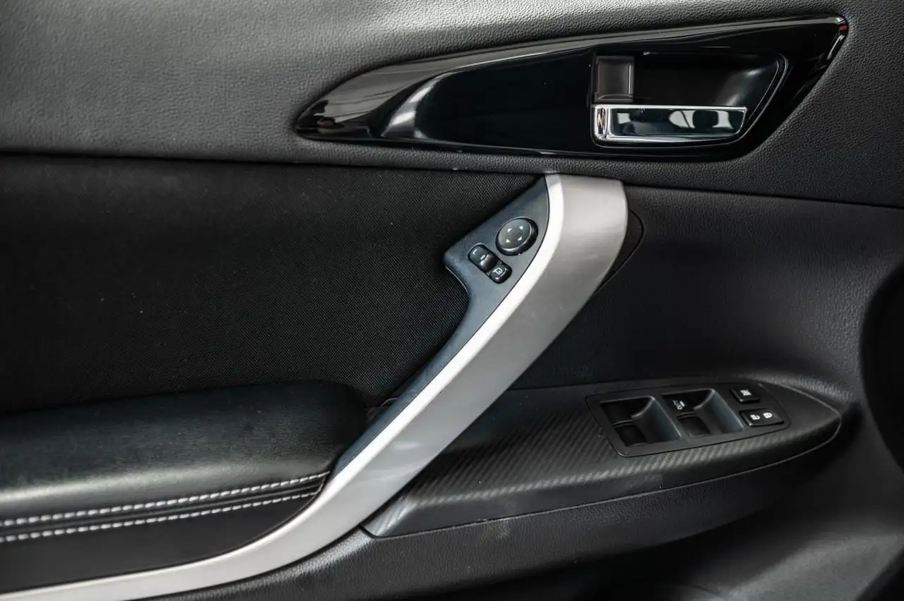 Mitsubishi Eclipse Cross снимка Mitsubishi Eclipse Cross