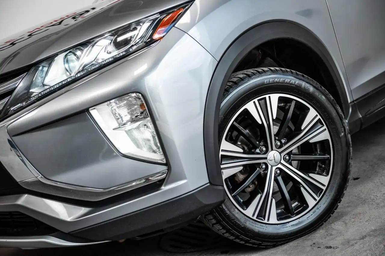 Mitsubishi Eclipse Cross снимка Mitsubishi Eclipse Cross