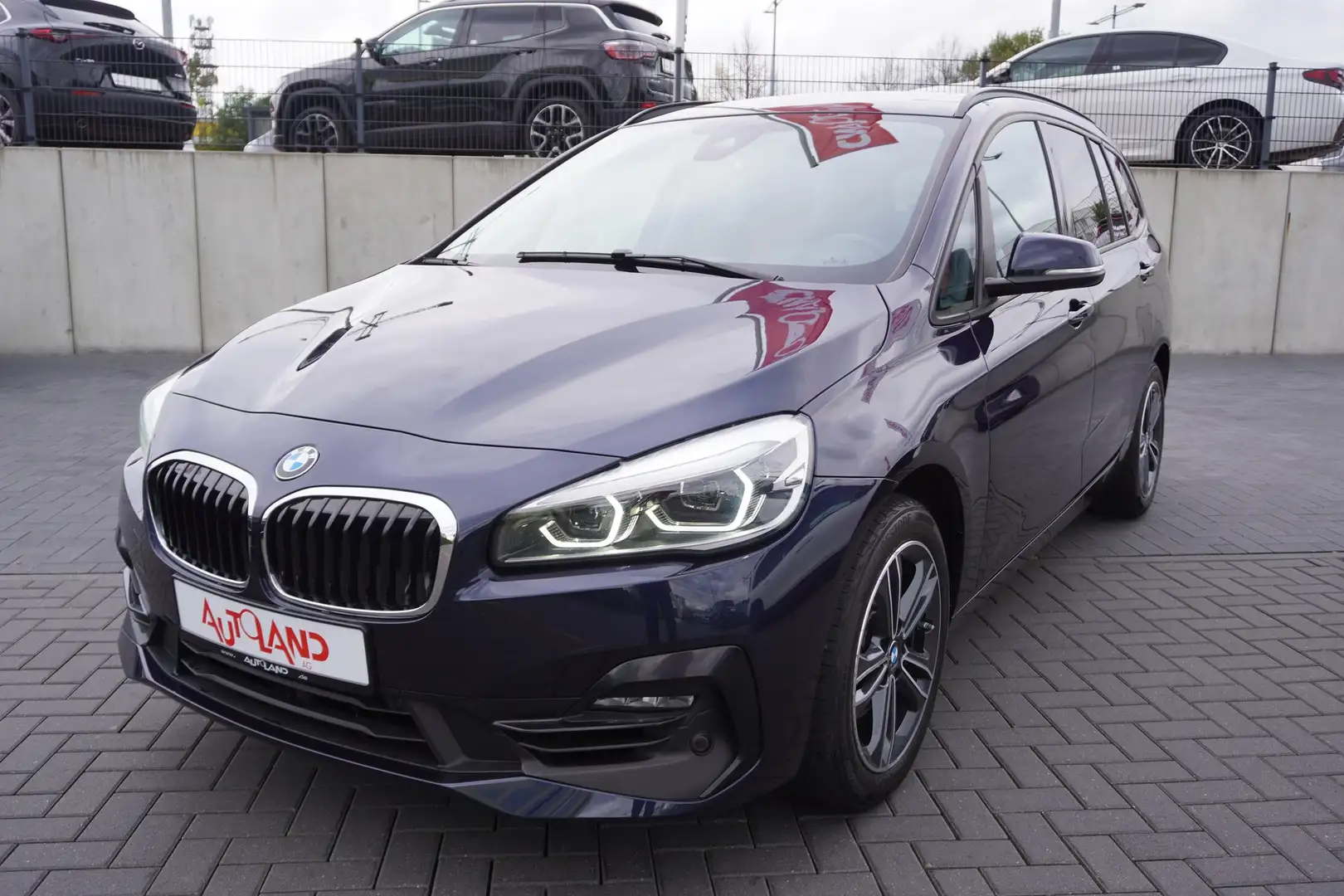 BMW 216 216i  Sport Line LED 7-Sitzer el. Heckklappe PDC Blau - 2