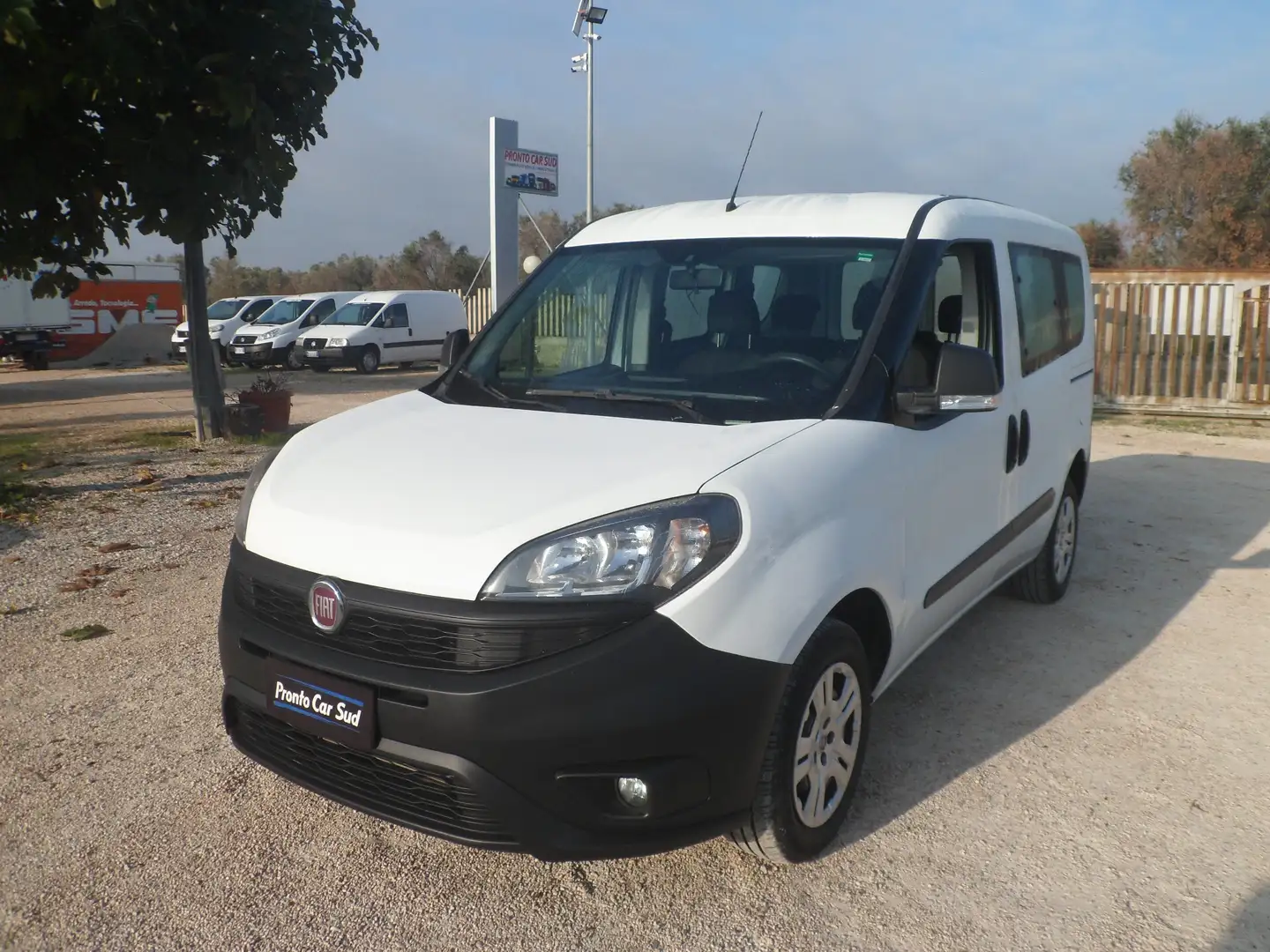 Fiat Doblo 5 posti autocarro Bianco - 1