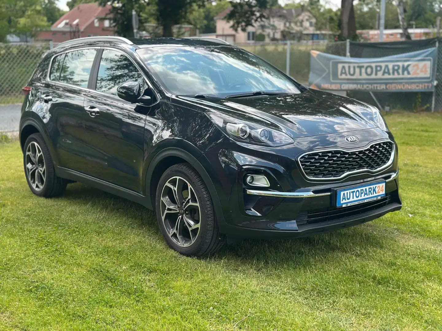 Kia Sportage Vision 2WD*1,6 136PS*NAVi*KAMERA* Schwarz - 1