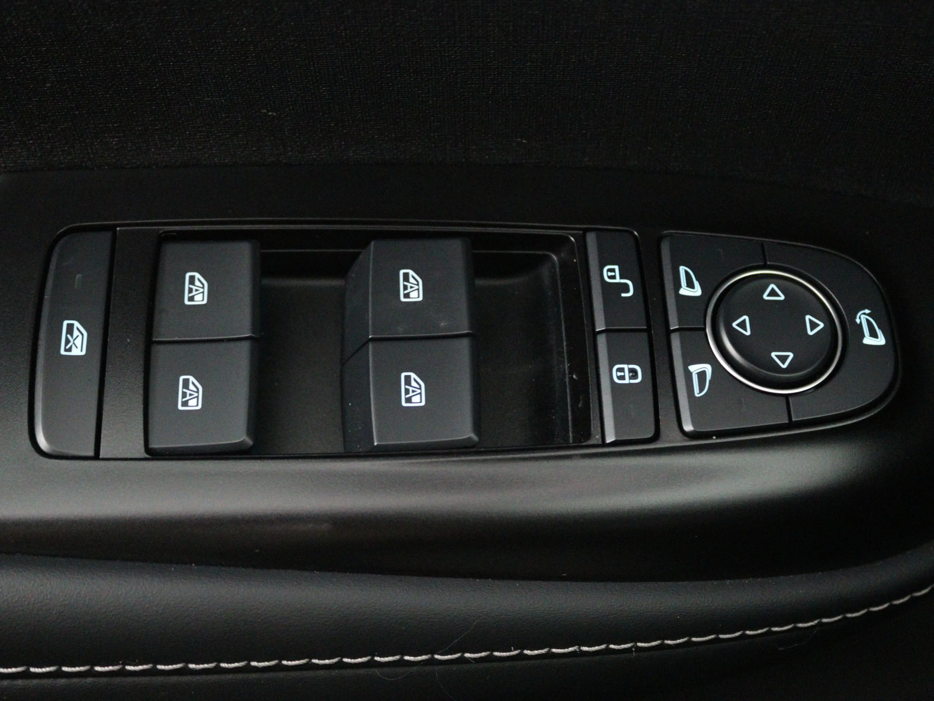 BYD Dolphin Design 60.4 kWh | Origineel NL! | NAP! — photo 4