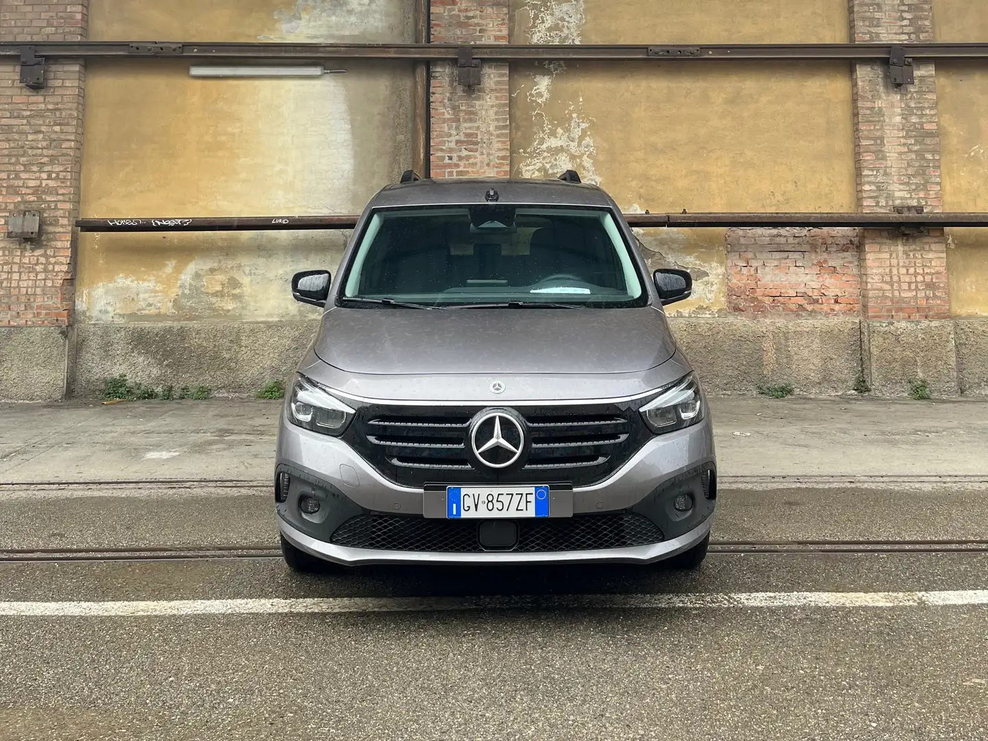 Mercedes-Benz EQT EQT Long 200 Gri - 2