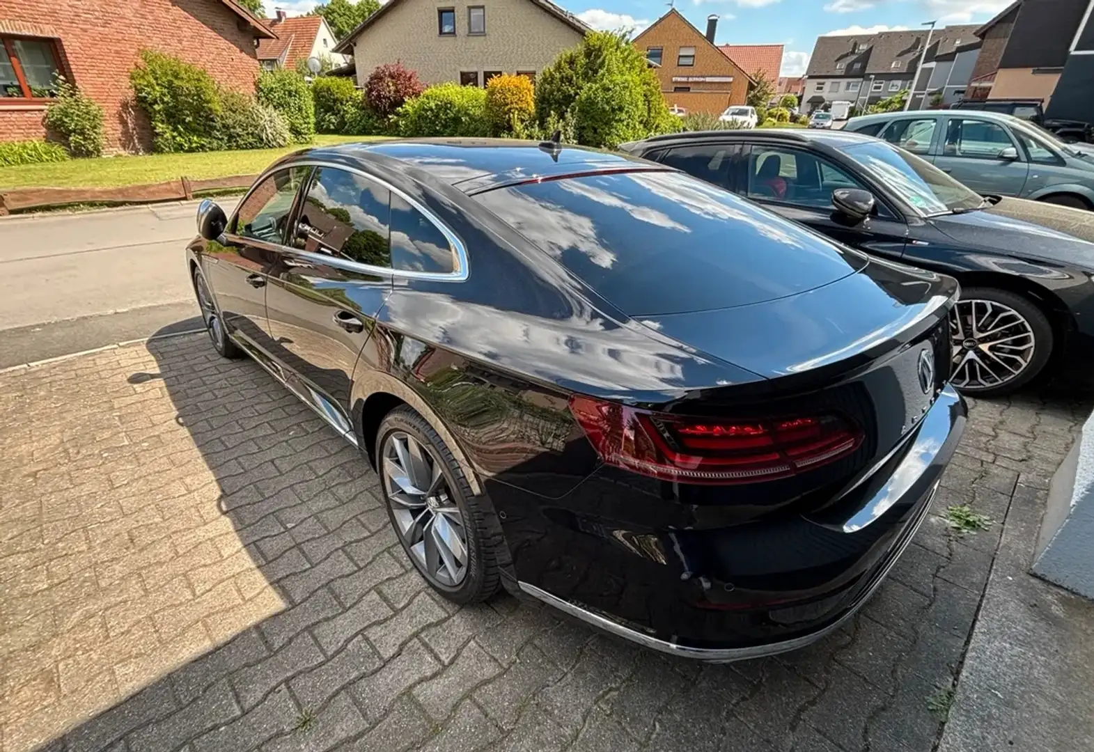 Volkswagen Arteon Elegance 2.0 TDI DSG 4M NAVI HEAD UP LEDER AID AHK Negro - 2