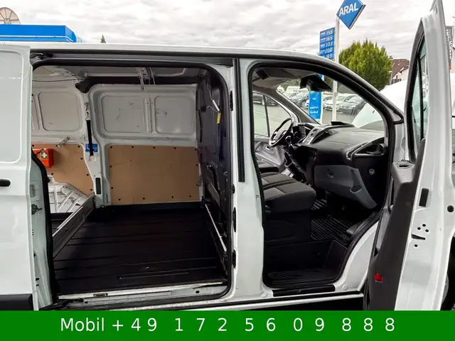 Ford Transit Custom view 14
