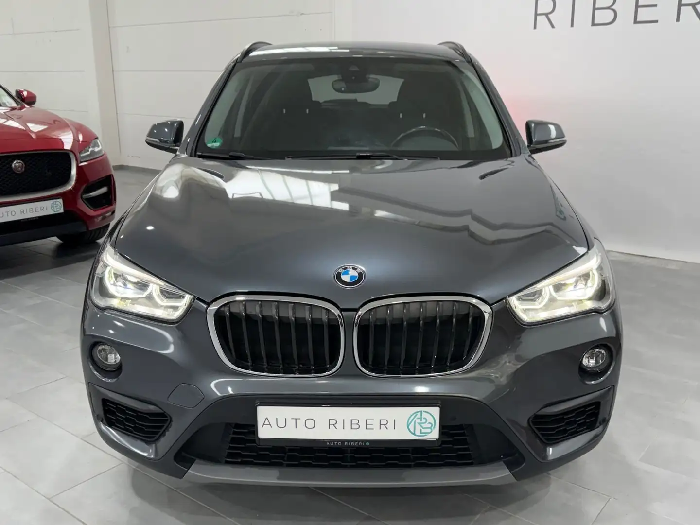 BMW X1 Baureihe X1 xDrive 18 d*Navigation*Shz*PDC Grijs - 2