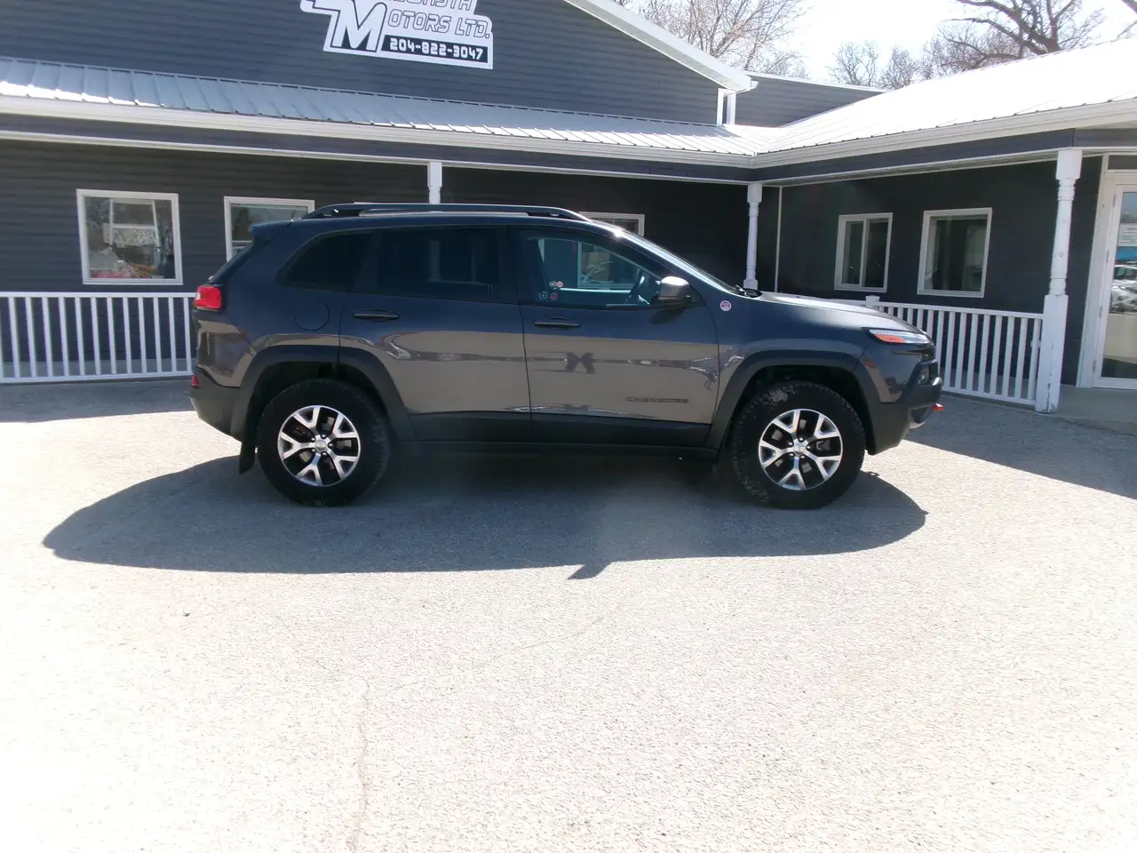Jeep Cherokee снимка Jeep Cherokee