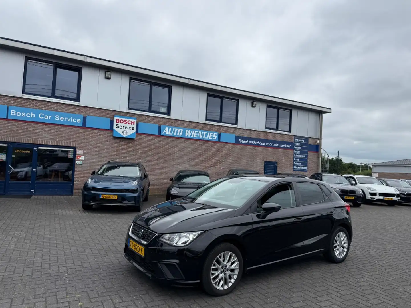 SEAT Ibiza 1.0 TSI | Style Intense 5-Drs | Airco-Ecc | Navi | Zwart - 2