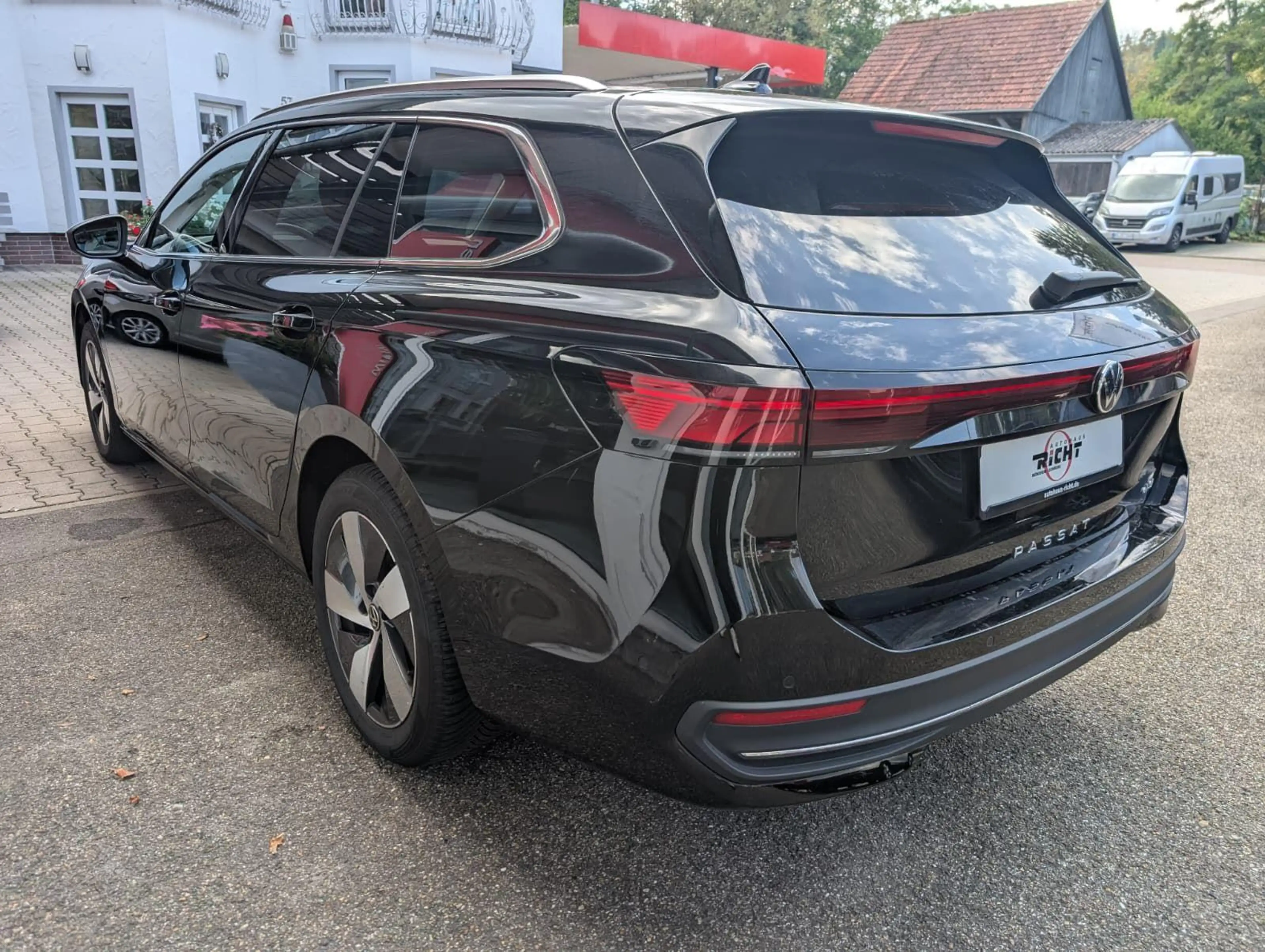 Volkswagen Passat Variant 1.5 eTSI Business Nav SHZ PDC LED — photo 4