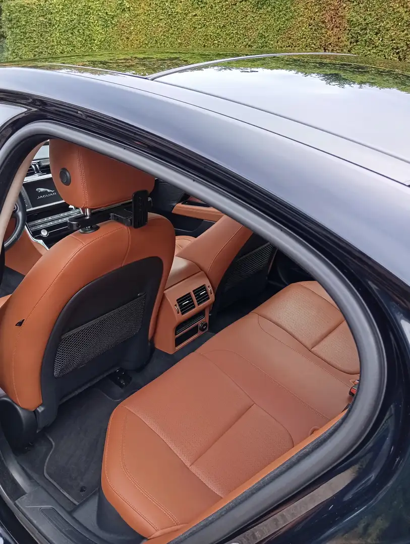 Jaguar XE XE 20t Portfolio Blauw - 2