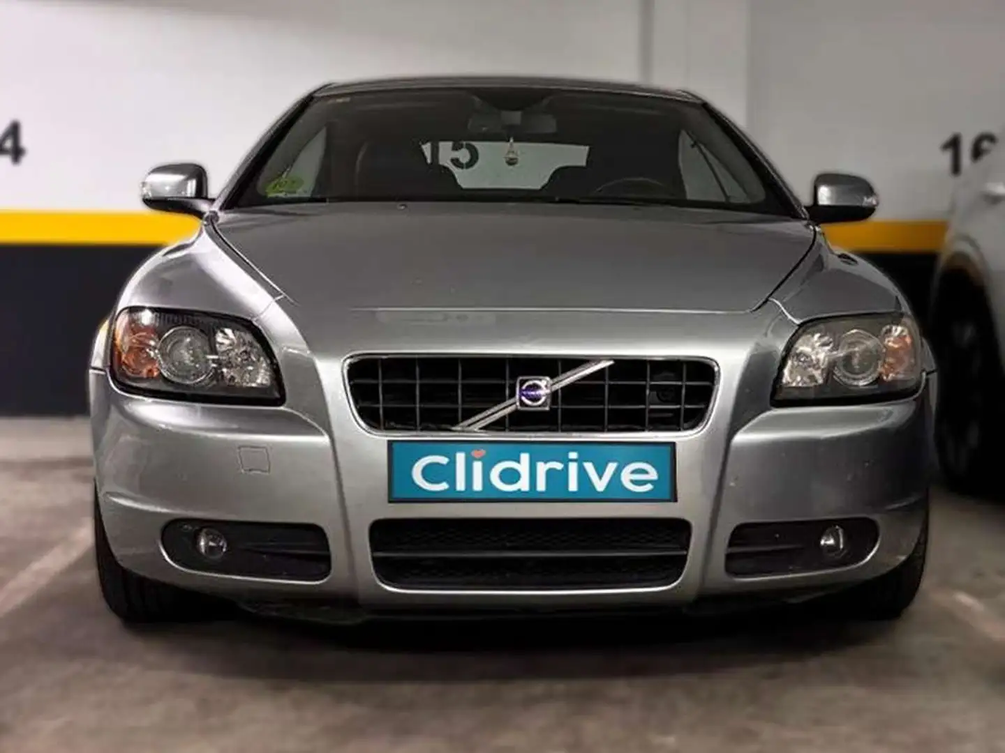 Volvo C70 2.4 Momentum Aut. Gris - 2