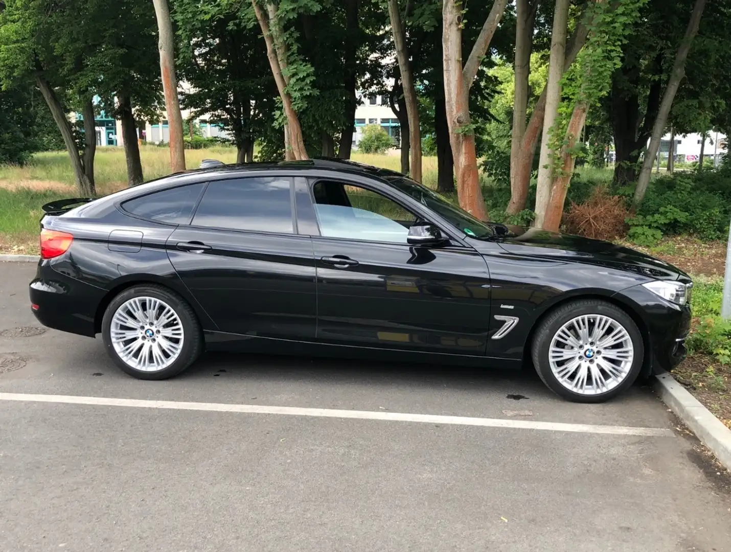 BMW 328 328i xDrive GT. Luxury Line Fekete - 1