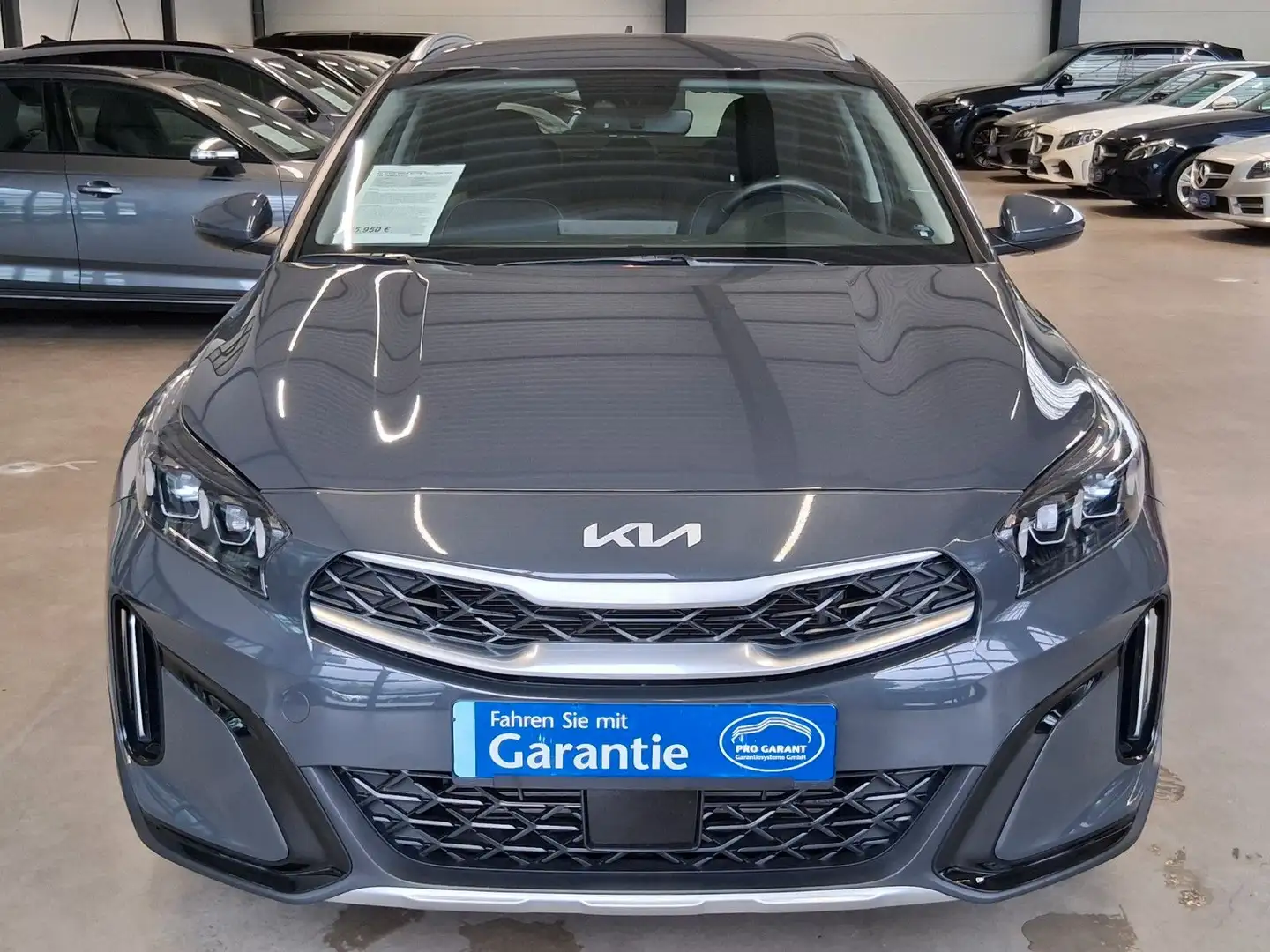 Kia XCeed XCEED VISION AUTOM TEILLEDER NAVI SHZ CAMERA ACC Grau - 2