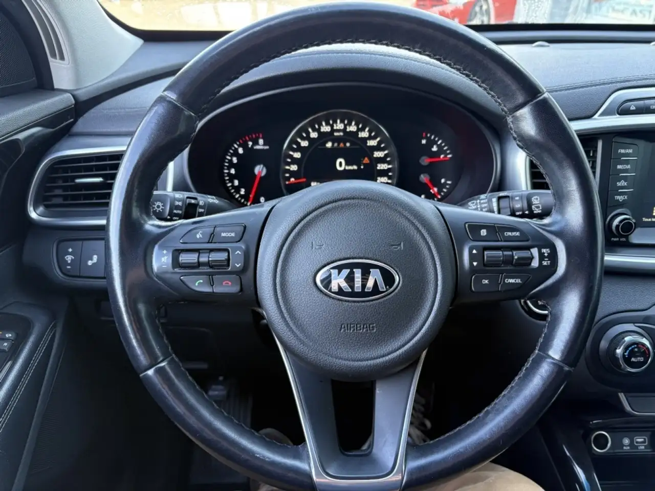 Kia Sorento снимка Kia Sorento