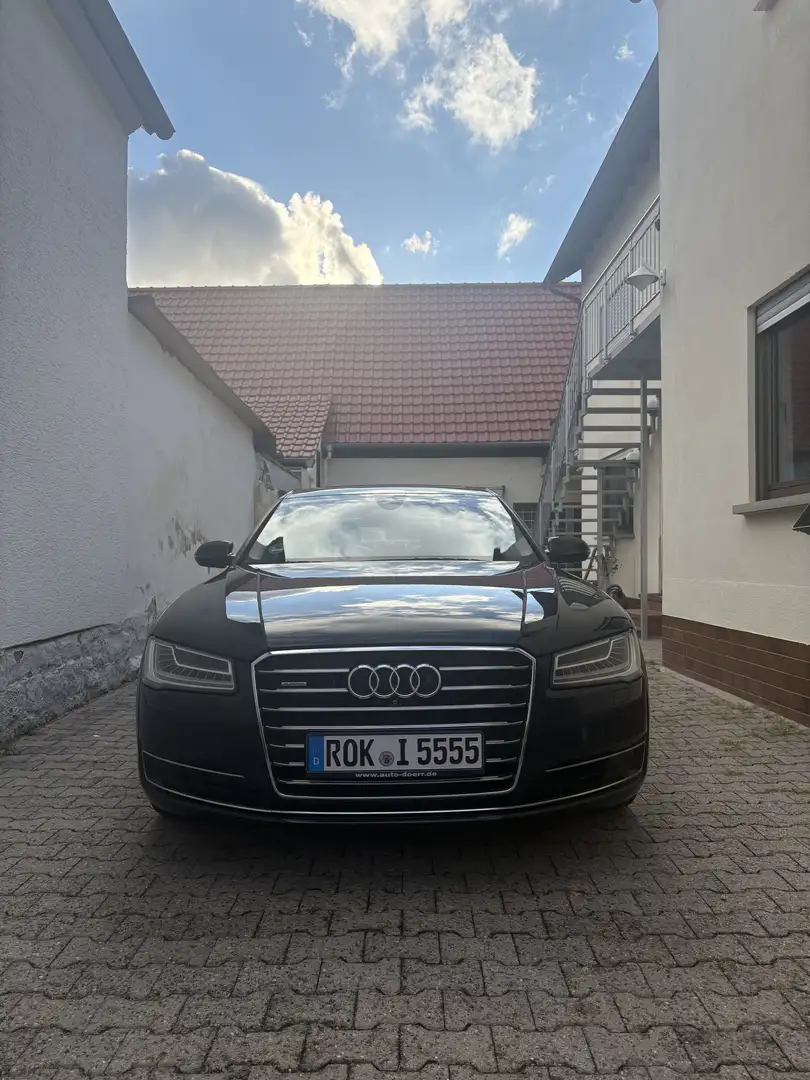 Audi A8 4.0 TFSI L quattro Schwarz - 1